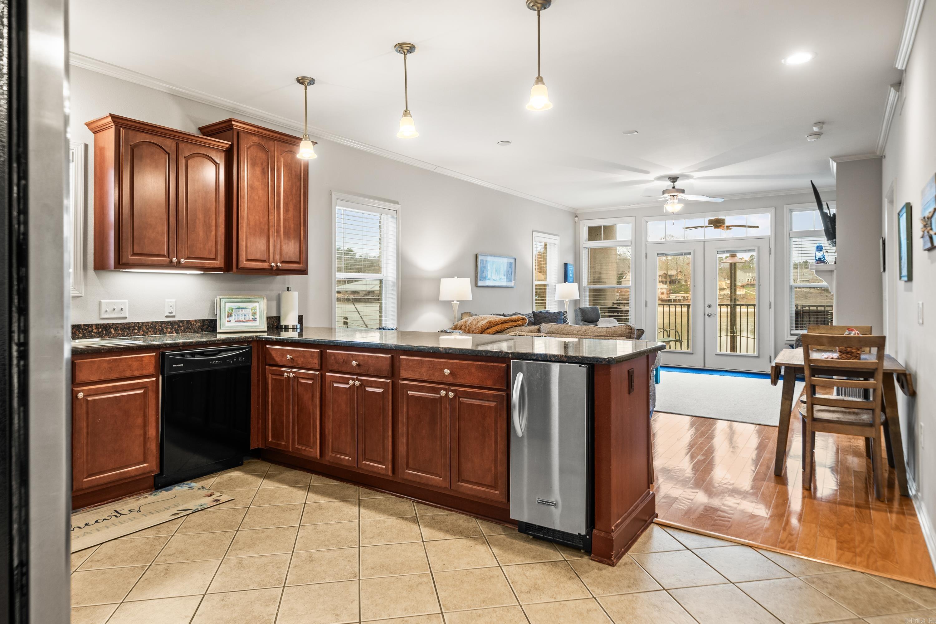 GRAND POINTE VIEW HPR - Residential