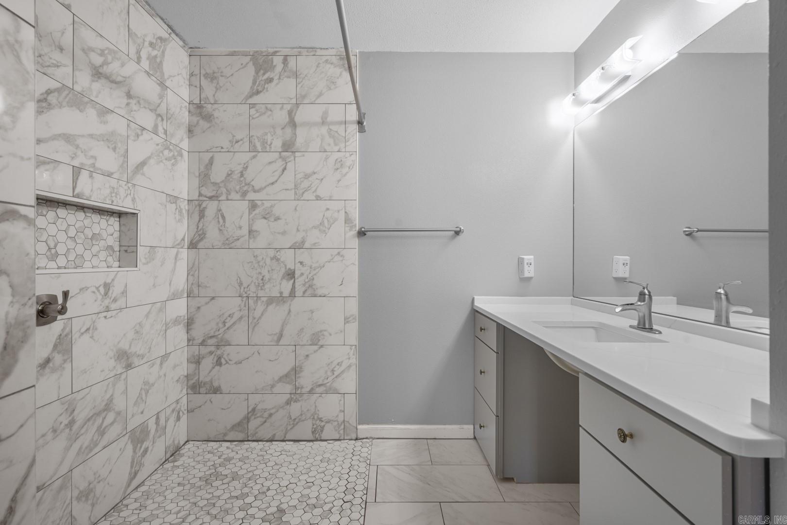 Diamondhead L1 - Residential