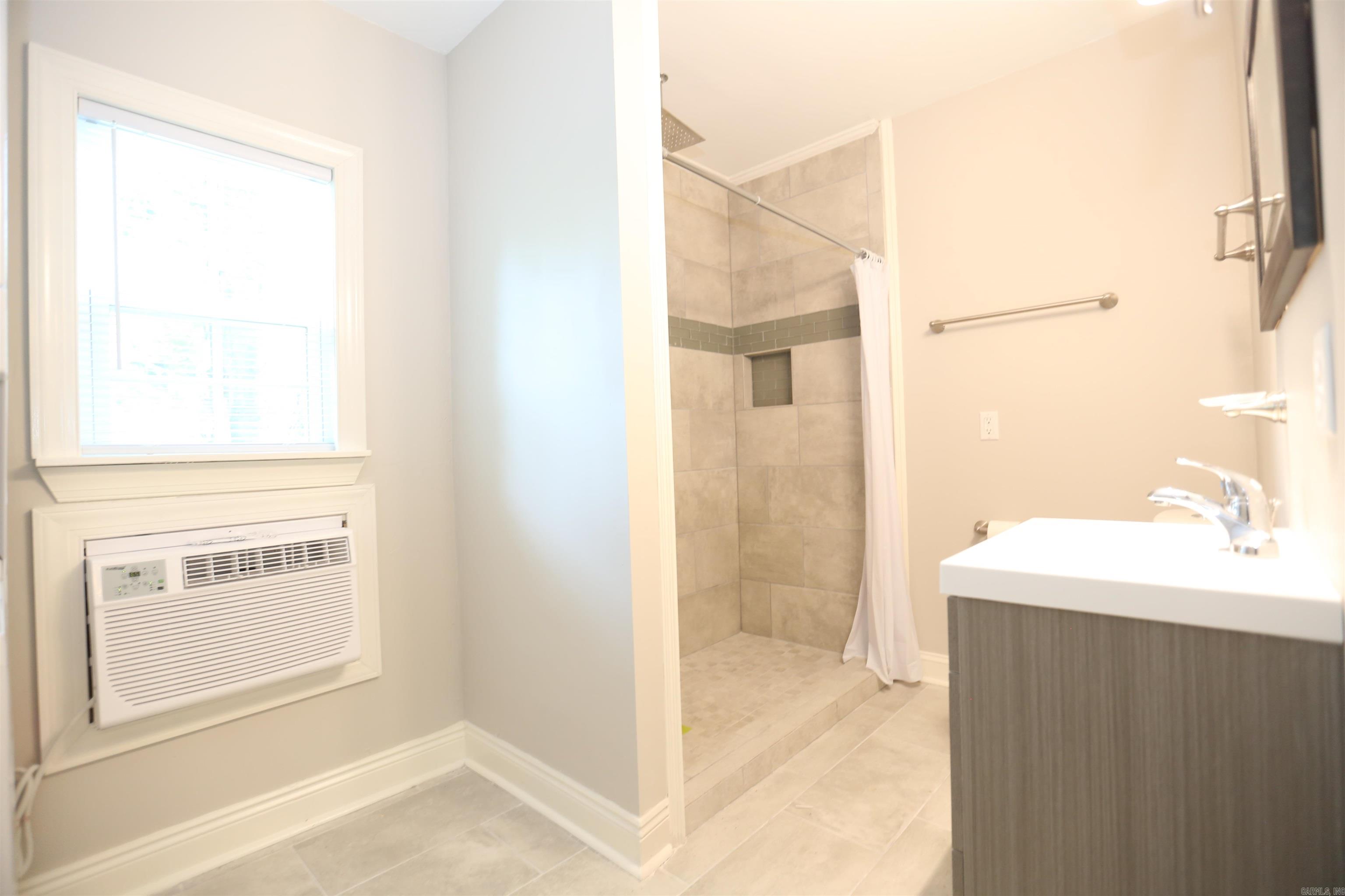 Hill Crest - Residential Lease