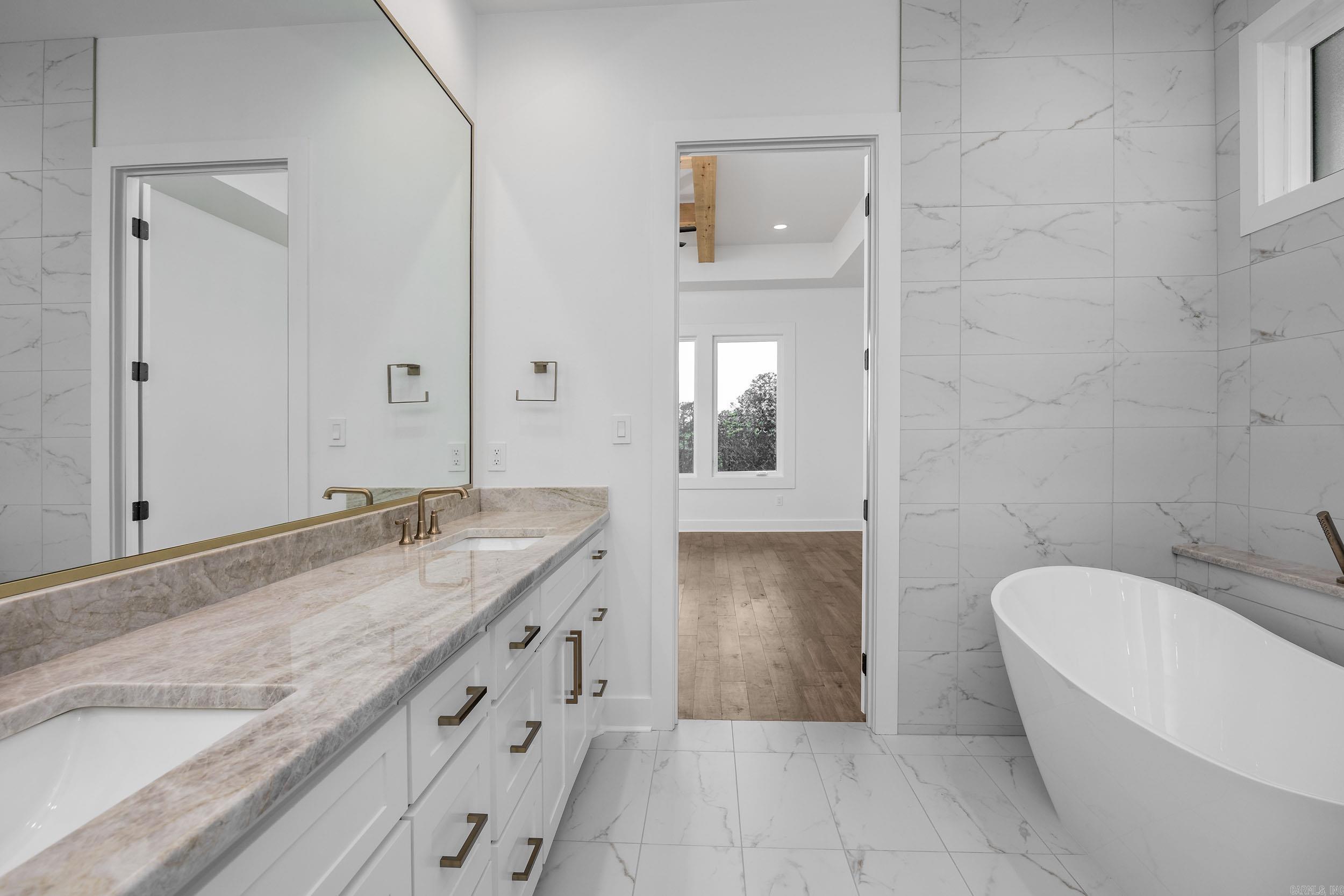 CHENAL VALLEY "FALSTONE COURT" - Residential