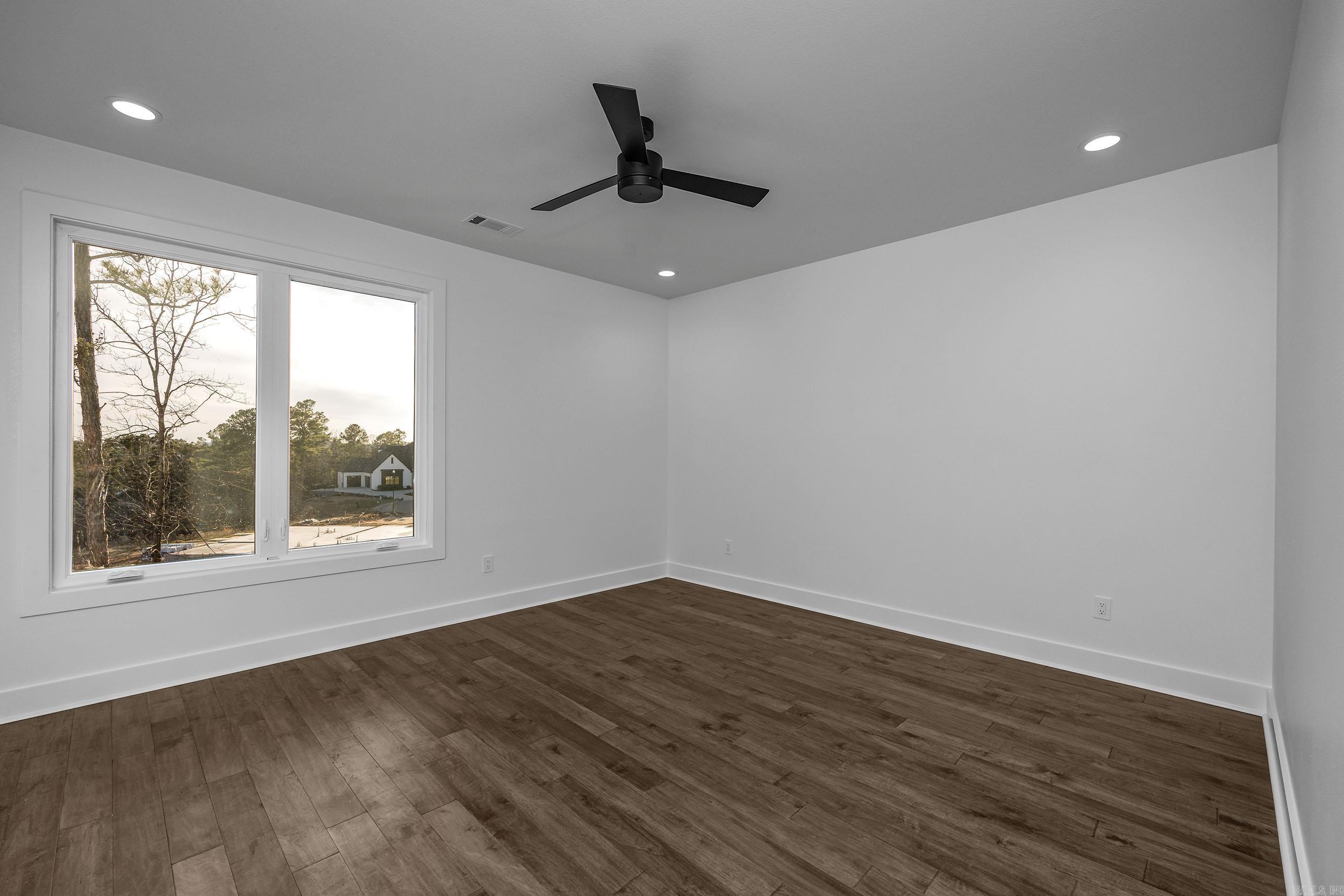 CHENAL VALLEY "FALSTONE COURT" - Residential