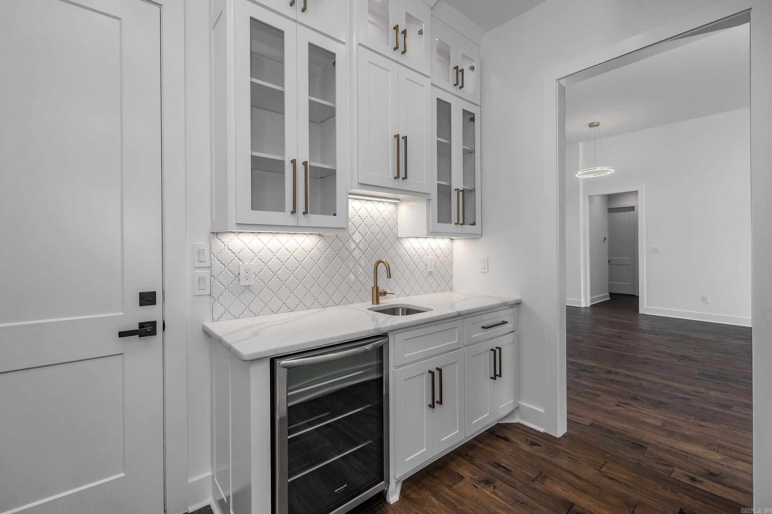 CHENAL VALLEY "FALSTONE COURT" - Residential