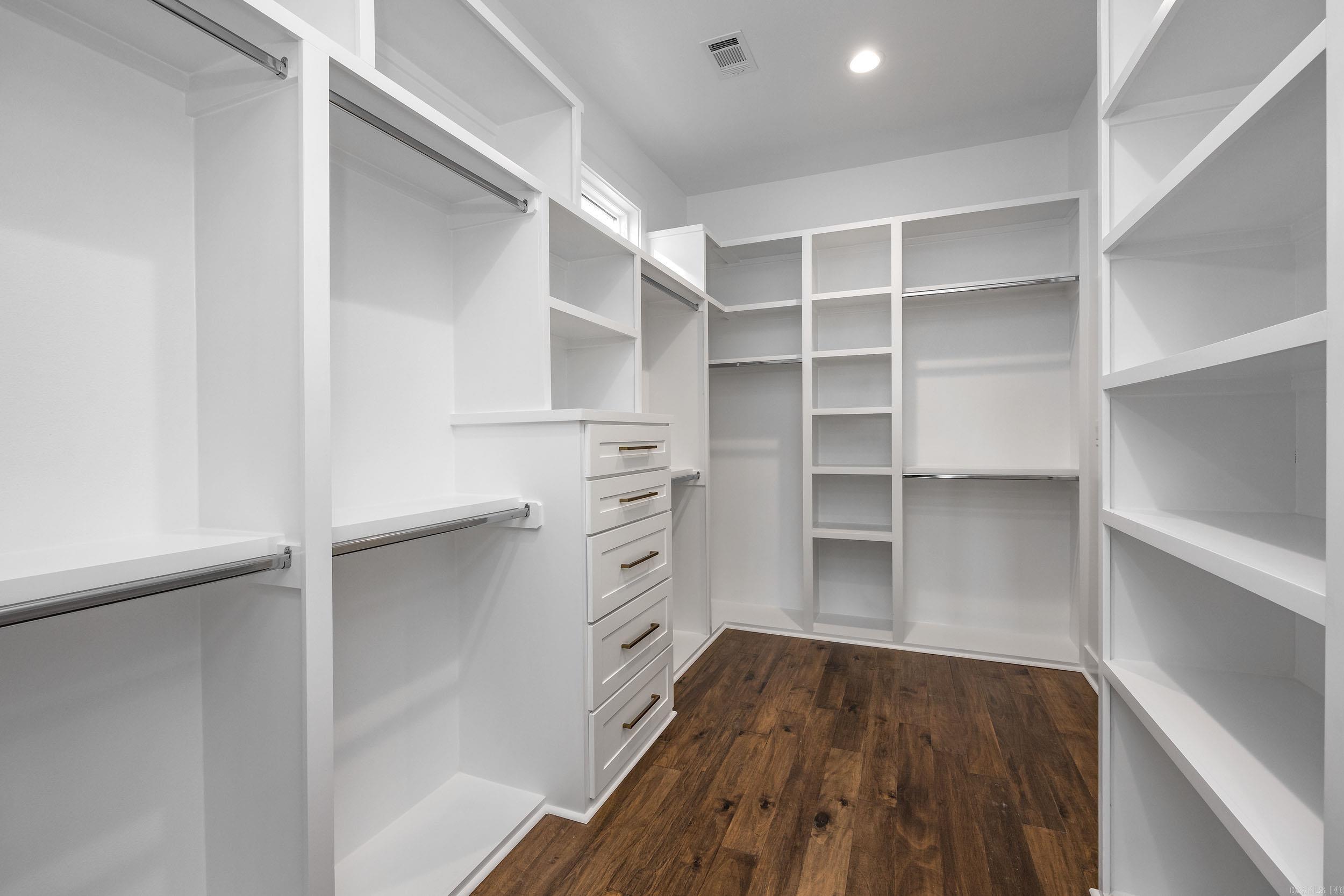 CHENAL VALLEY "FALSTONE COURT" - Residential