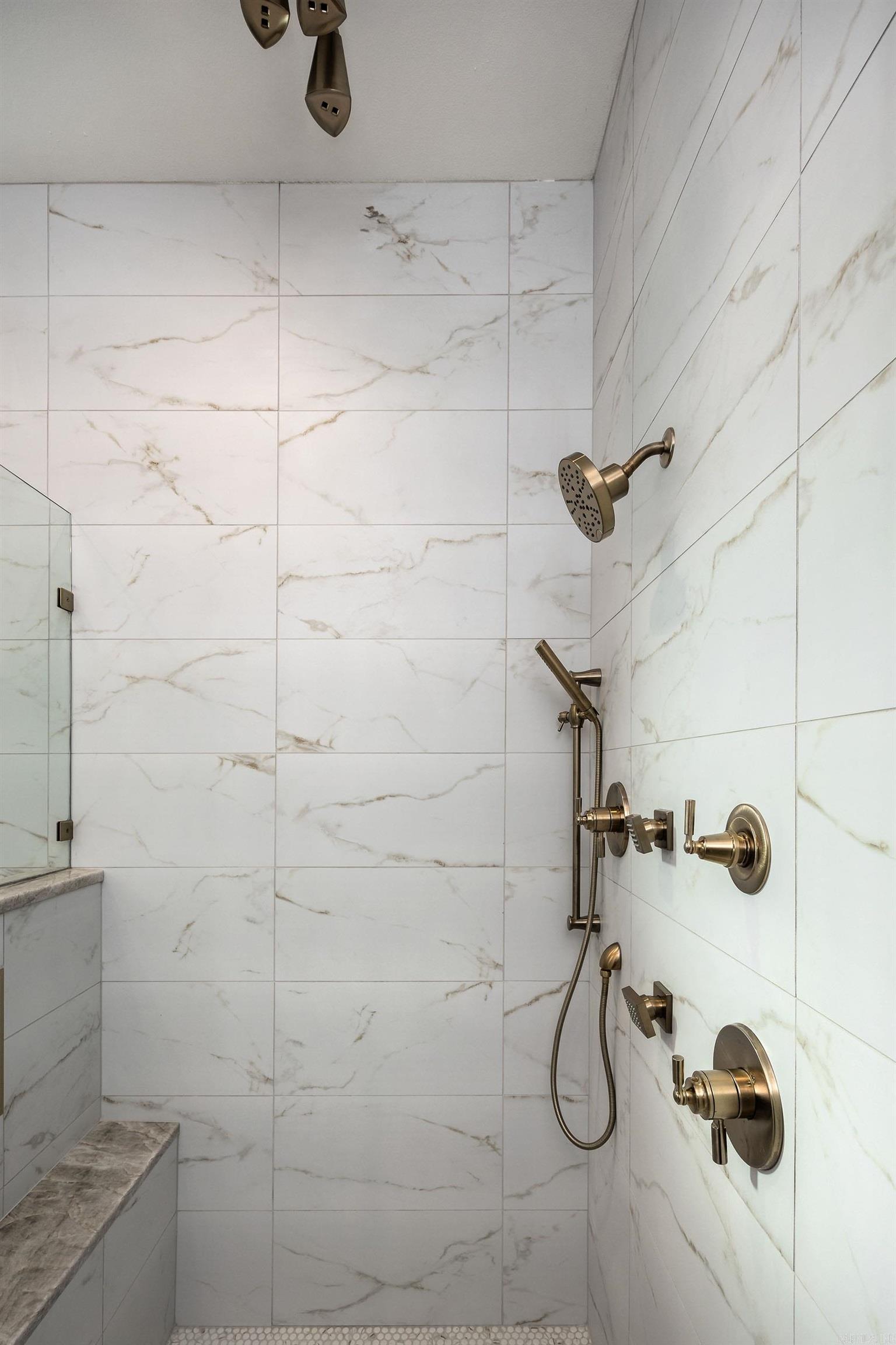 CHENAL VALLEY "FALSTONE COURT" - Residential