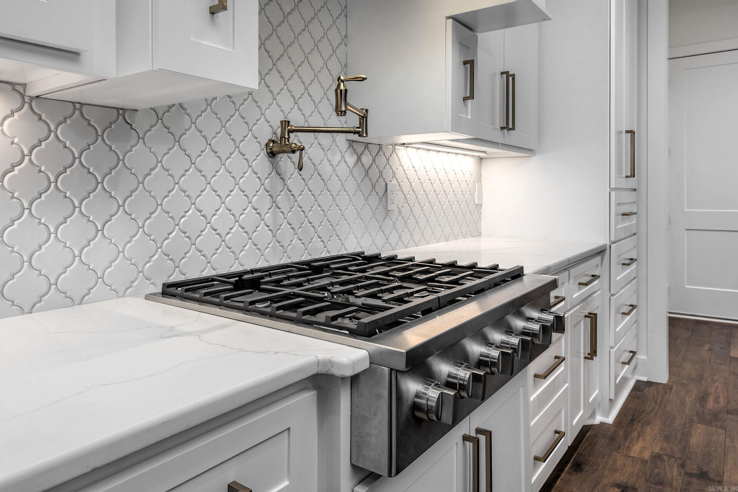 CHENAL VALLEY "FALSTONE COURT" - Residential