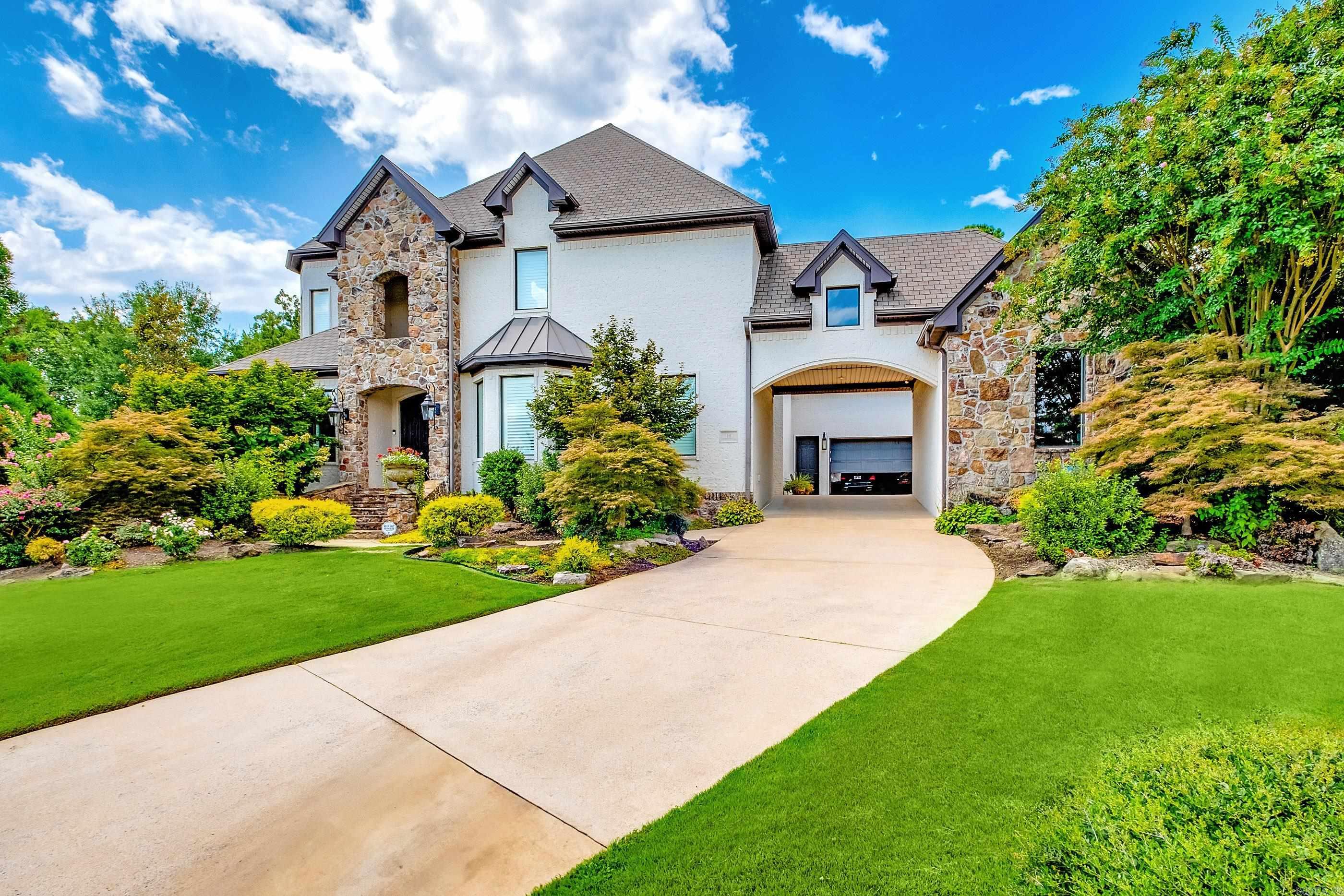 CHENAL VALLEY DEAUVILLE PLACE - Residential