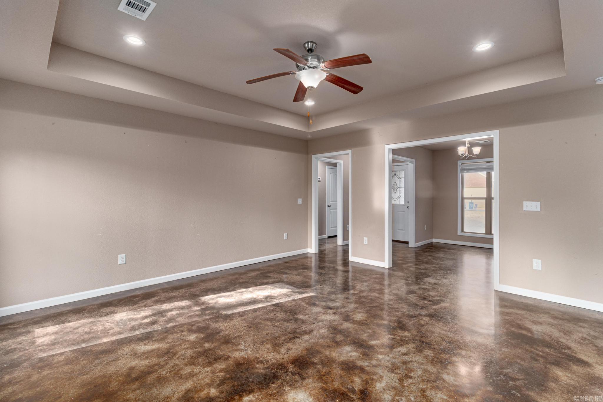 DONLEE RIDGE - Residential