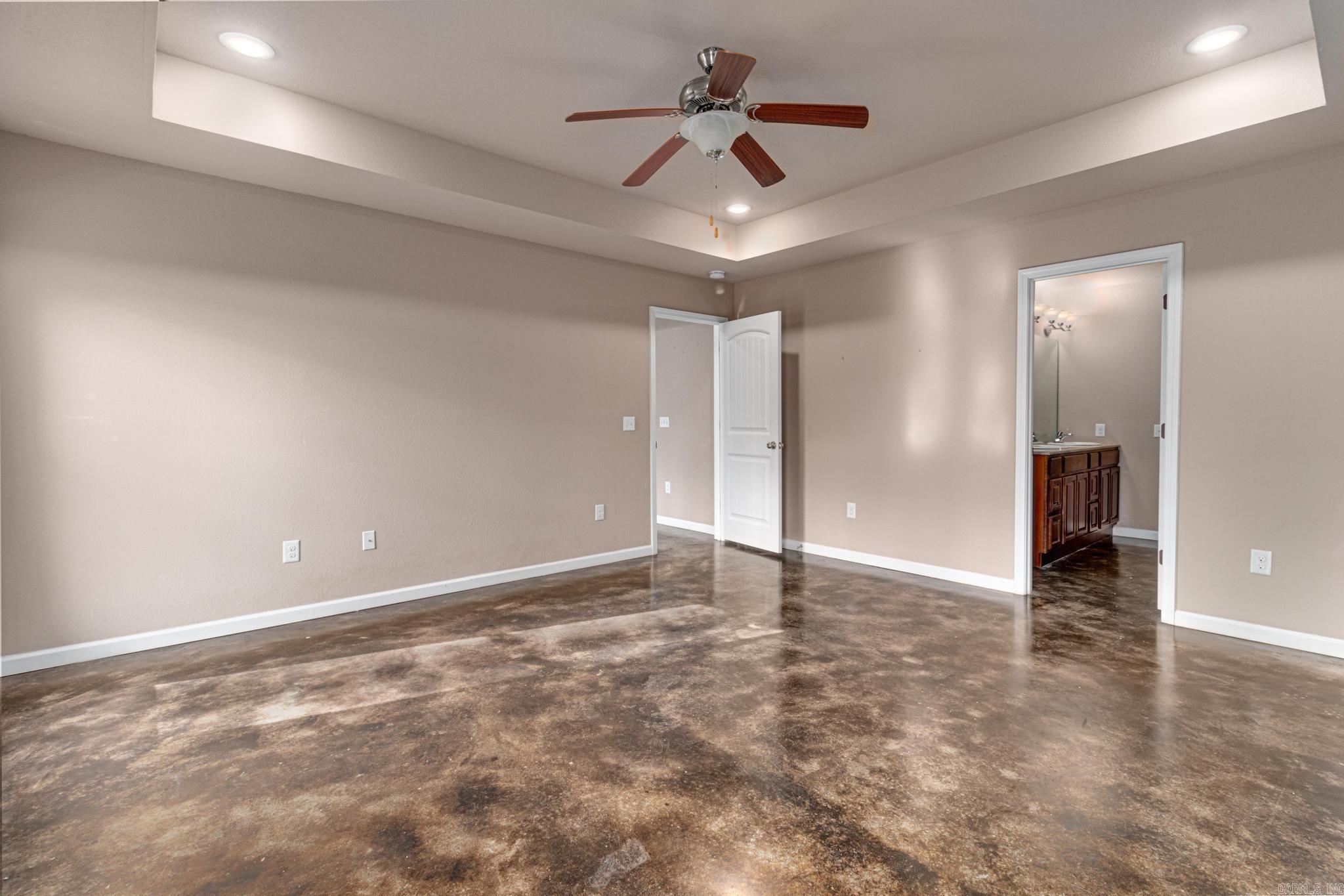 DONLEE RIDGE - Residential