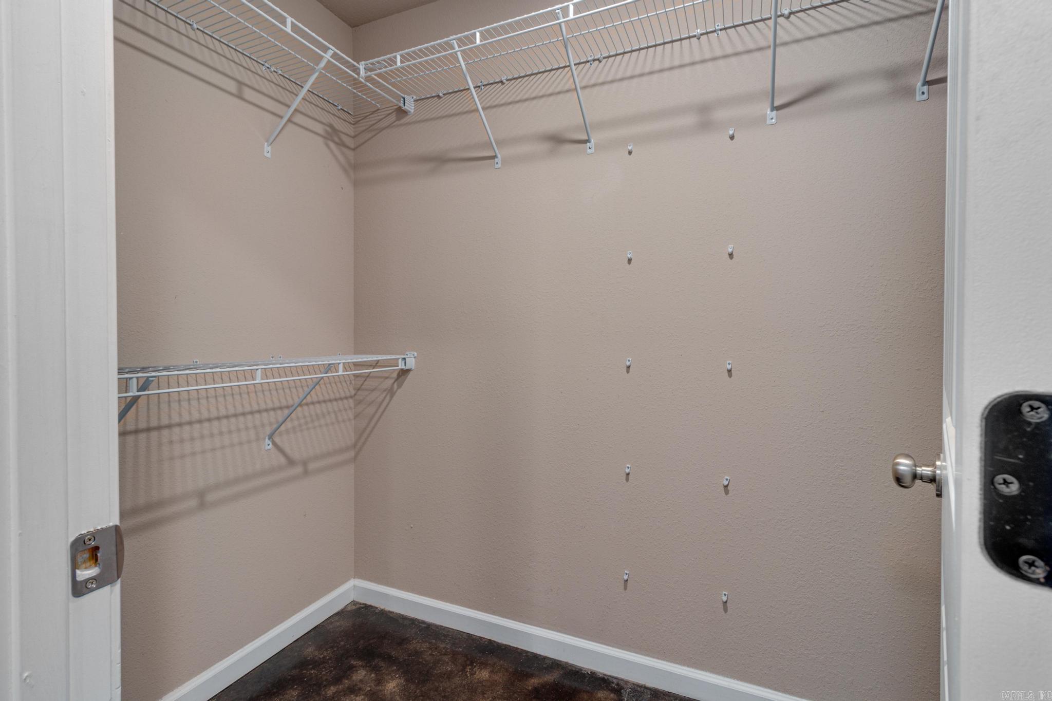 DONLEE RIDGE - Residential