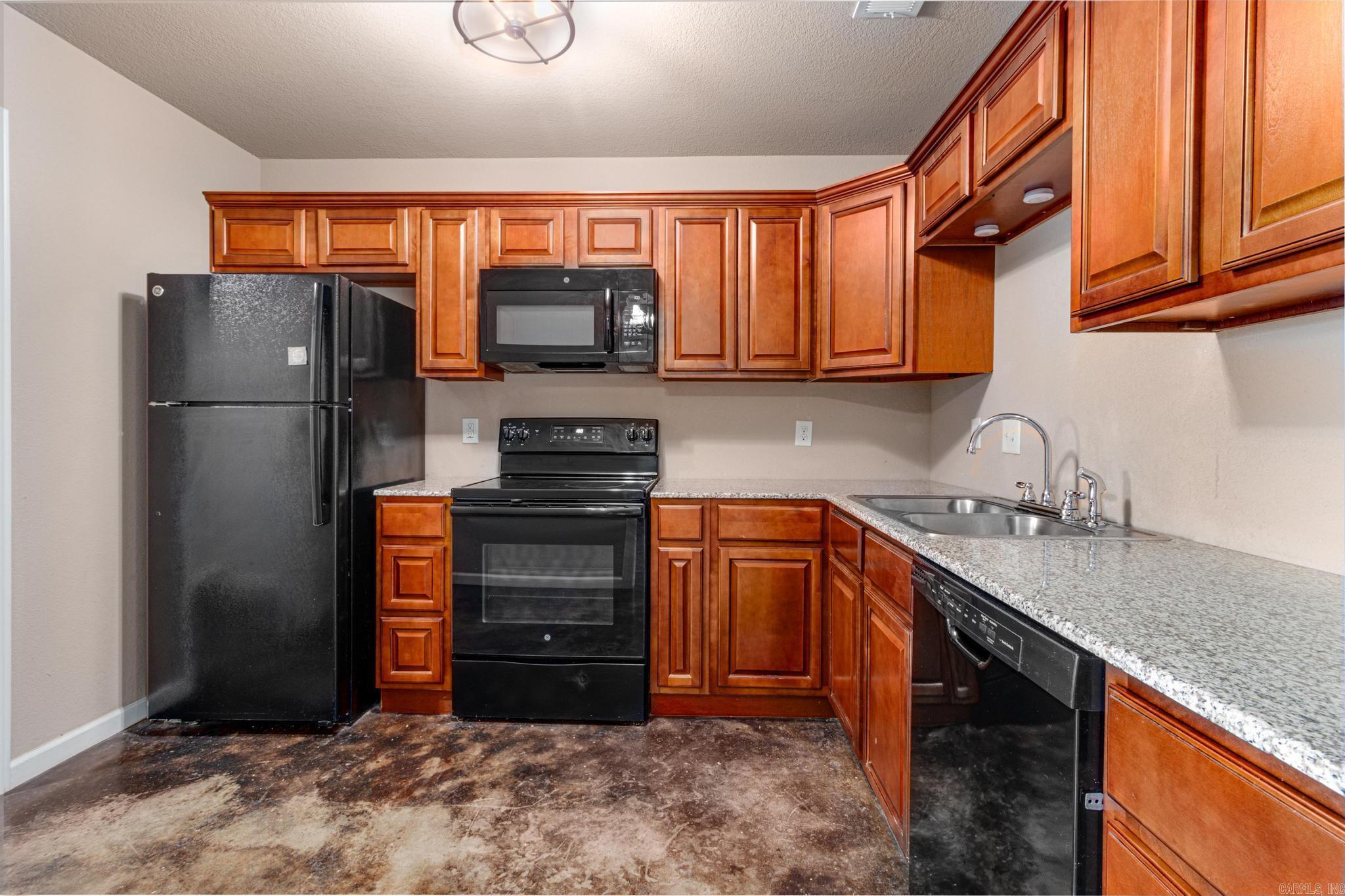 DONLEE RIDGE - Residential