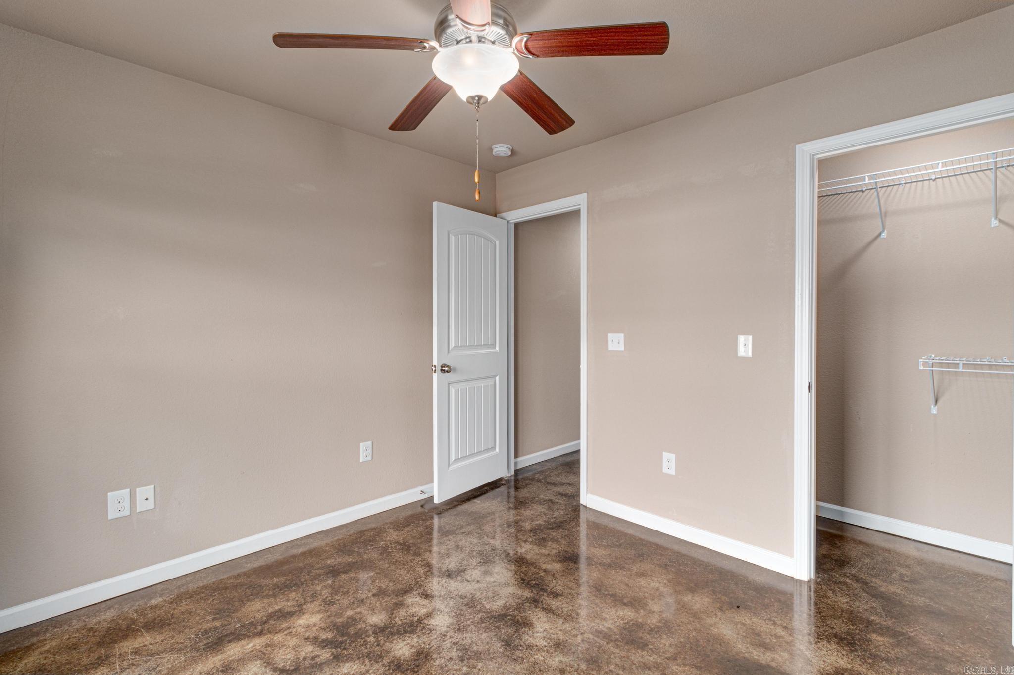 DONLEE RIDGE - Residential