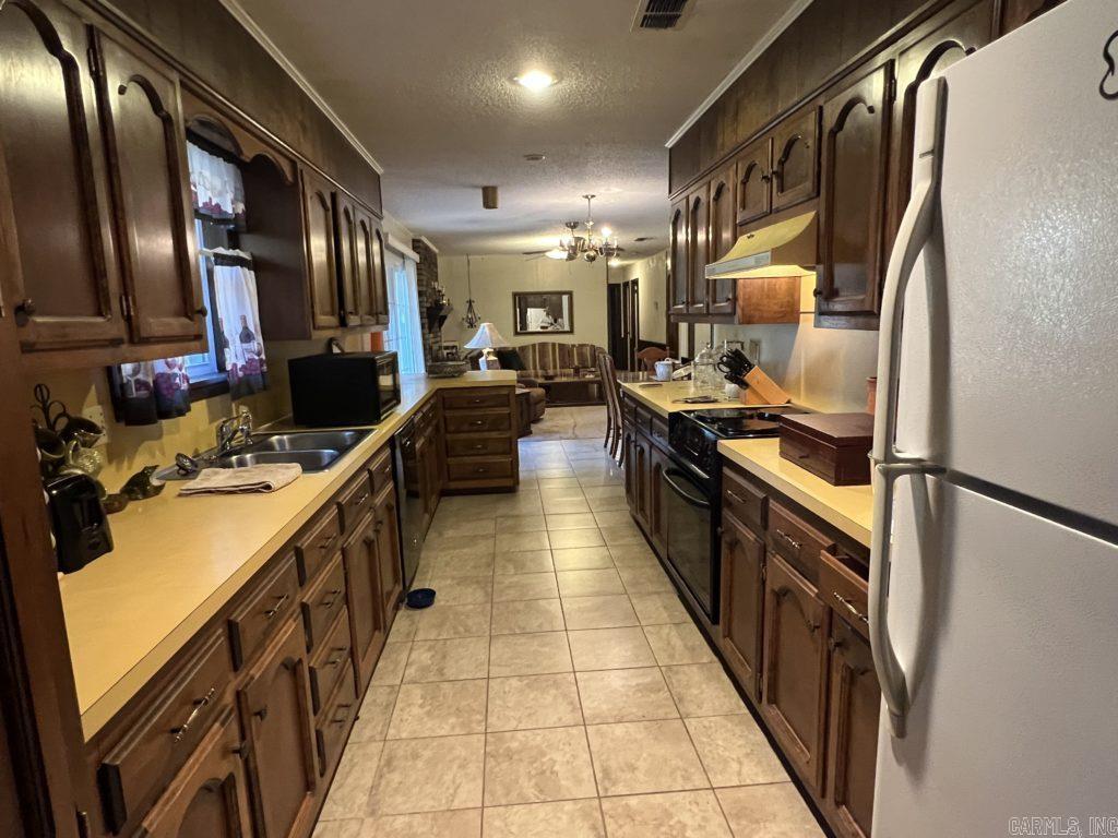 LEEWOOD ADDN - Residential