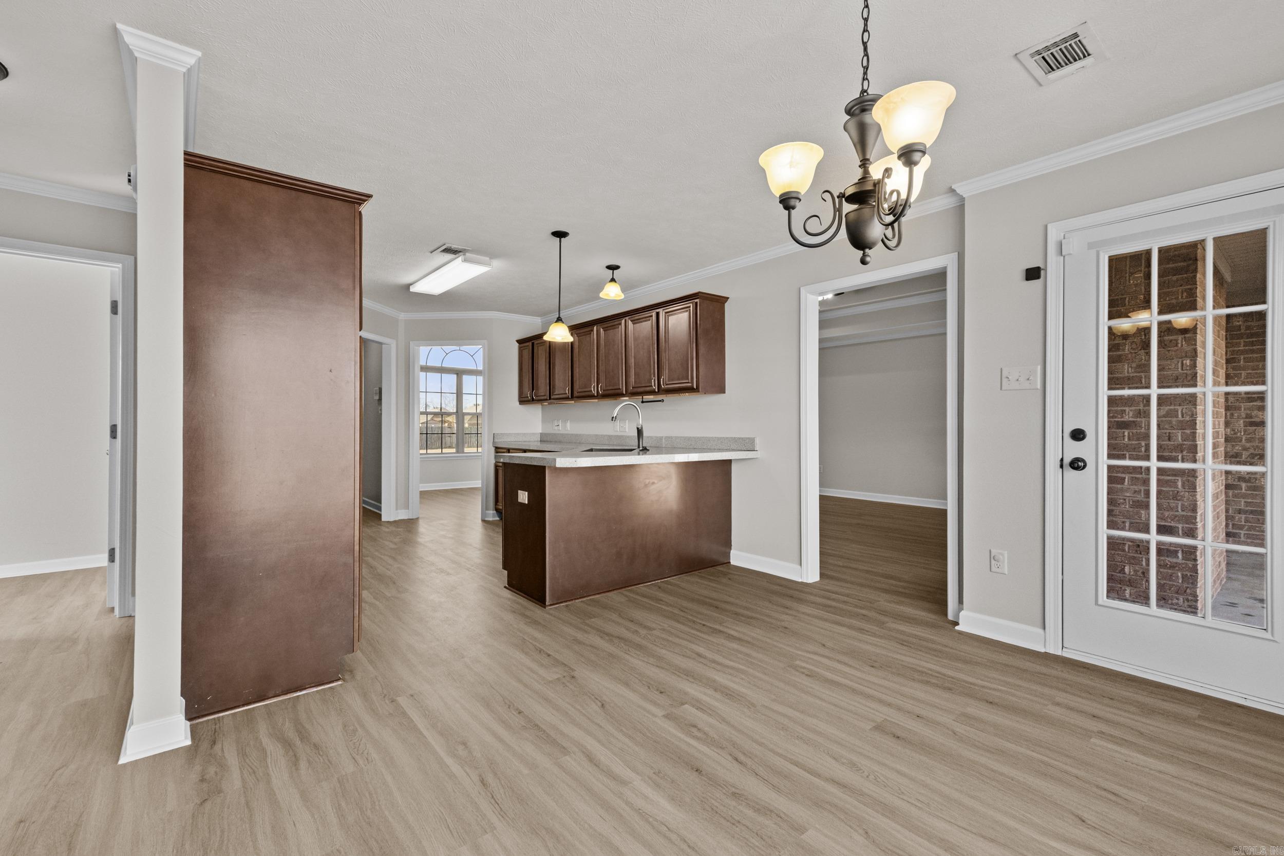 MAKENNA COVE - Residential