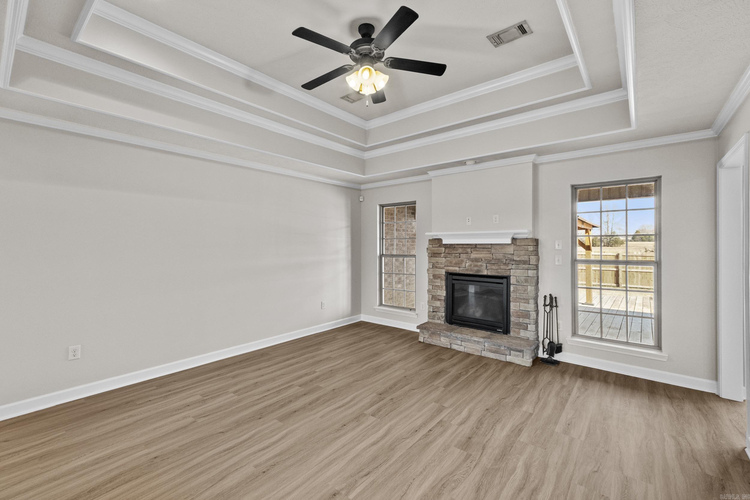 MAKENNA COVE - Residential