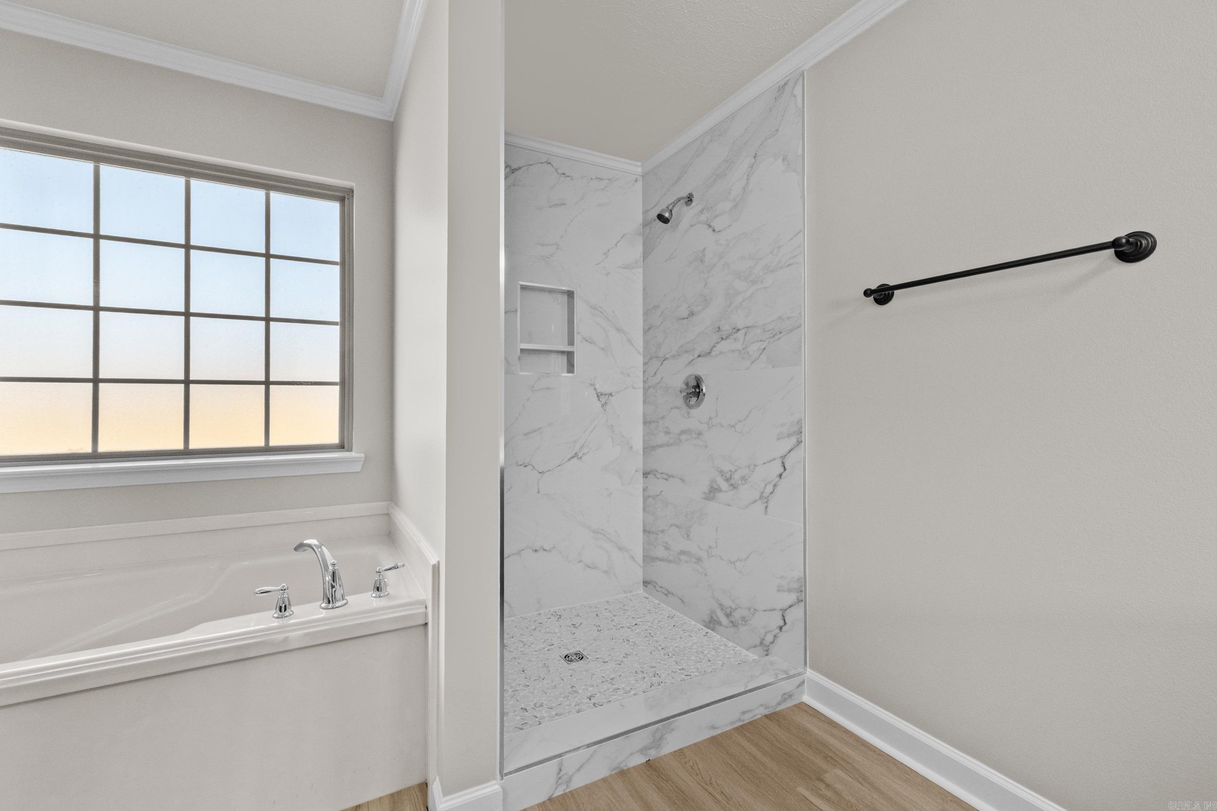 MAKENNA COVE - Residential