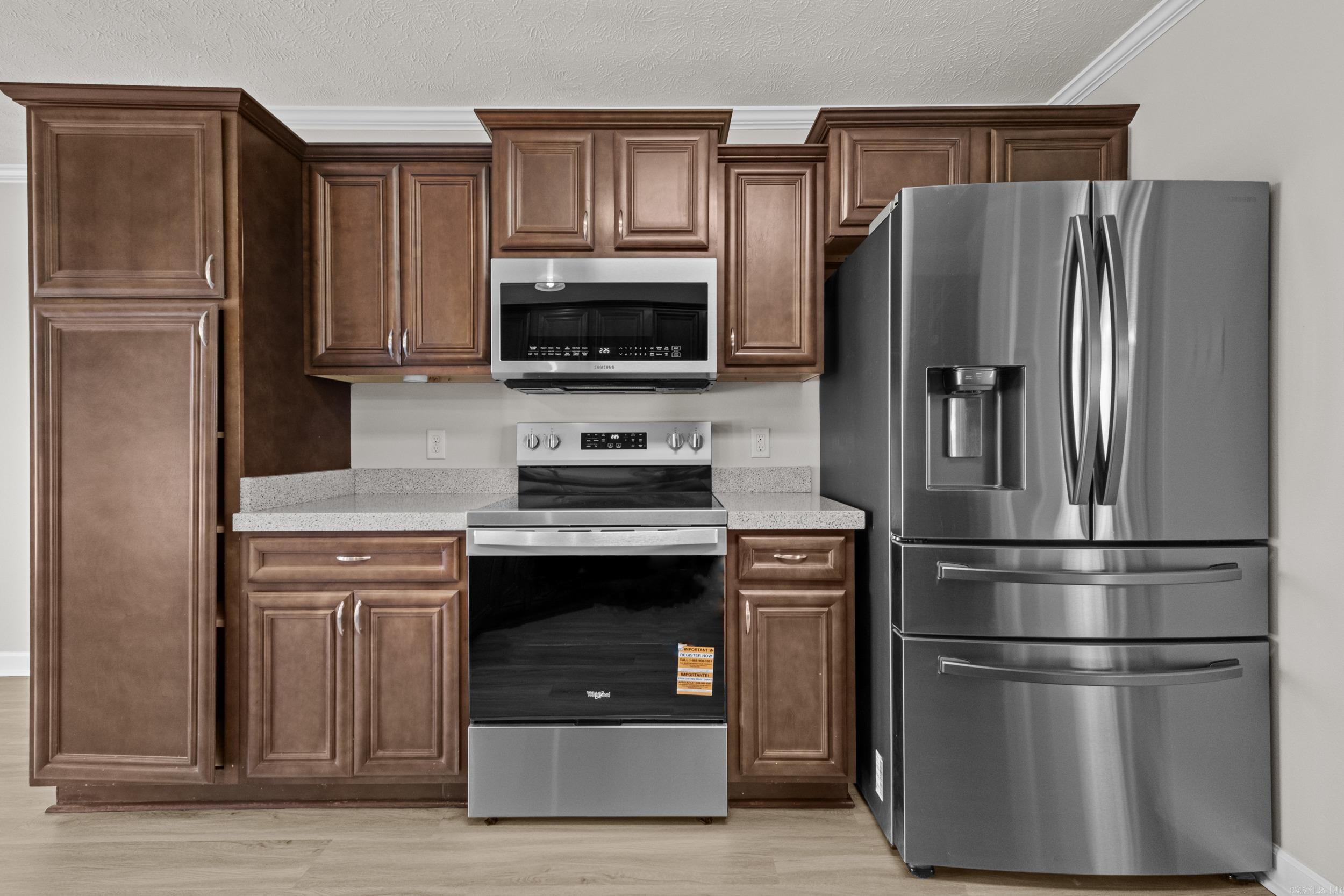 MAKENNA COVE - Residential