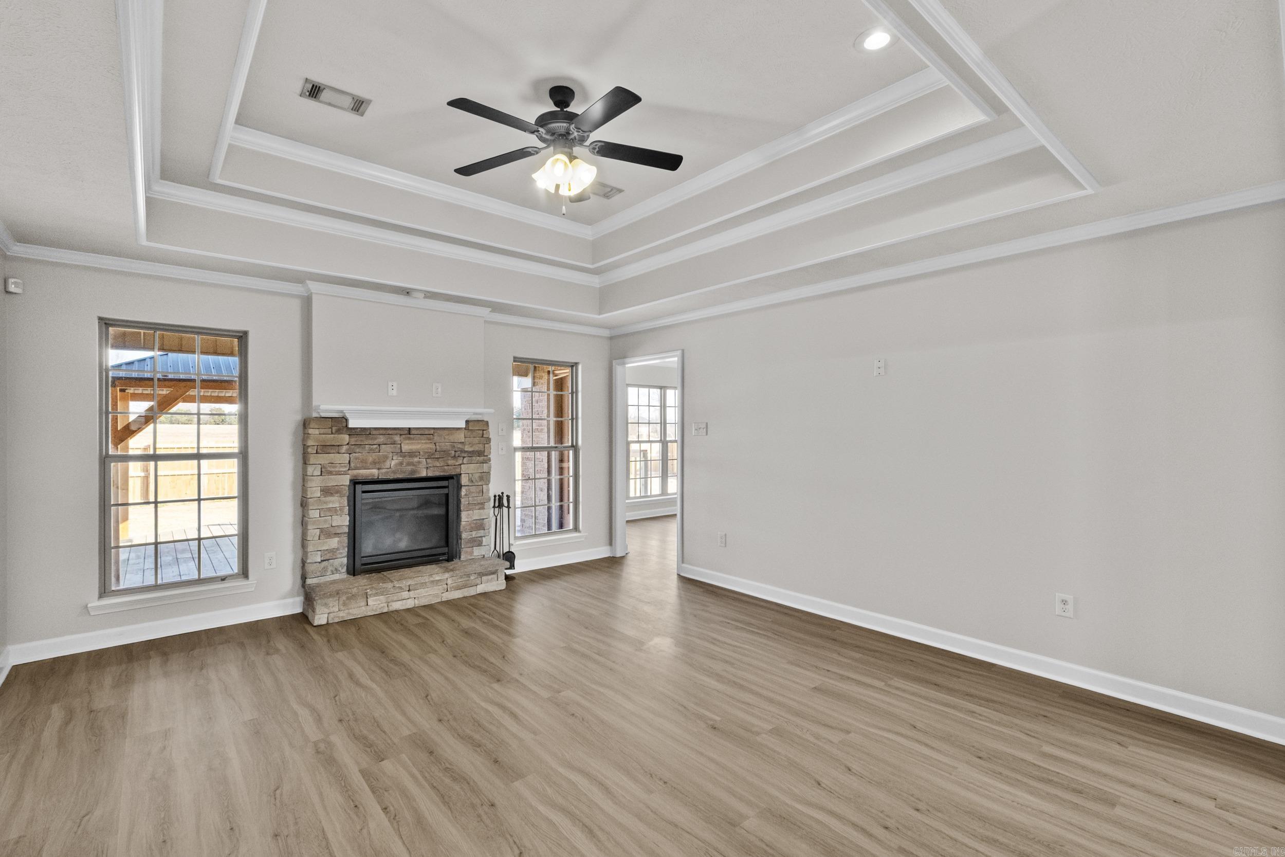 MAKENNA COVE - Residential