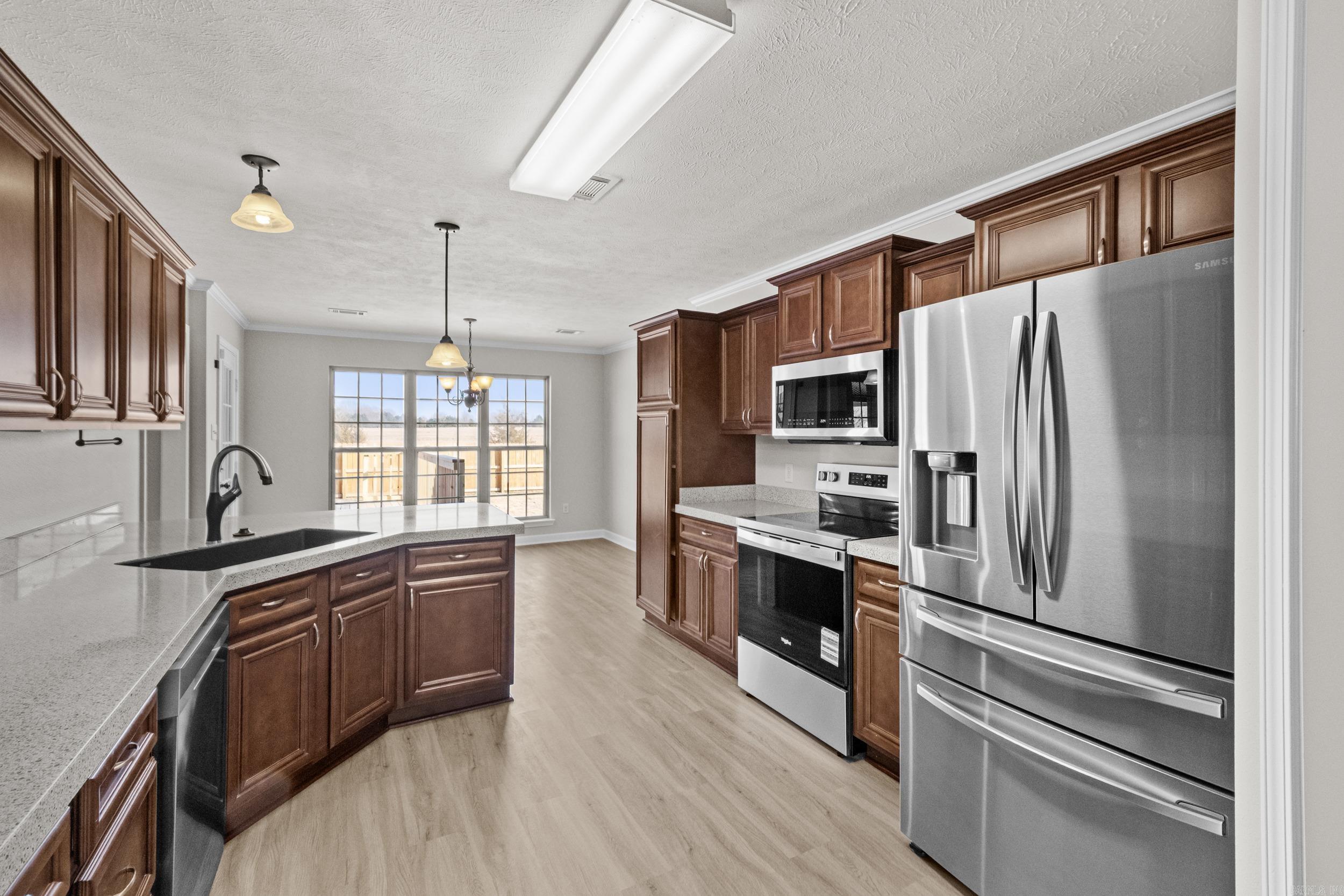 MAKENNA COVE - Residential