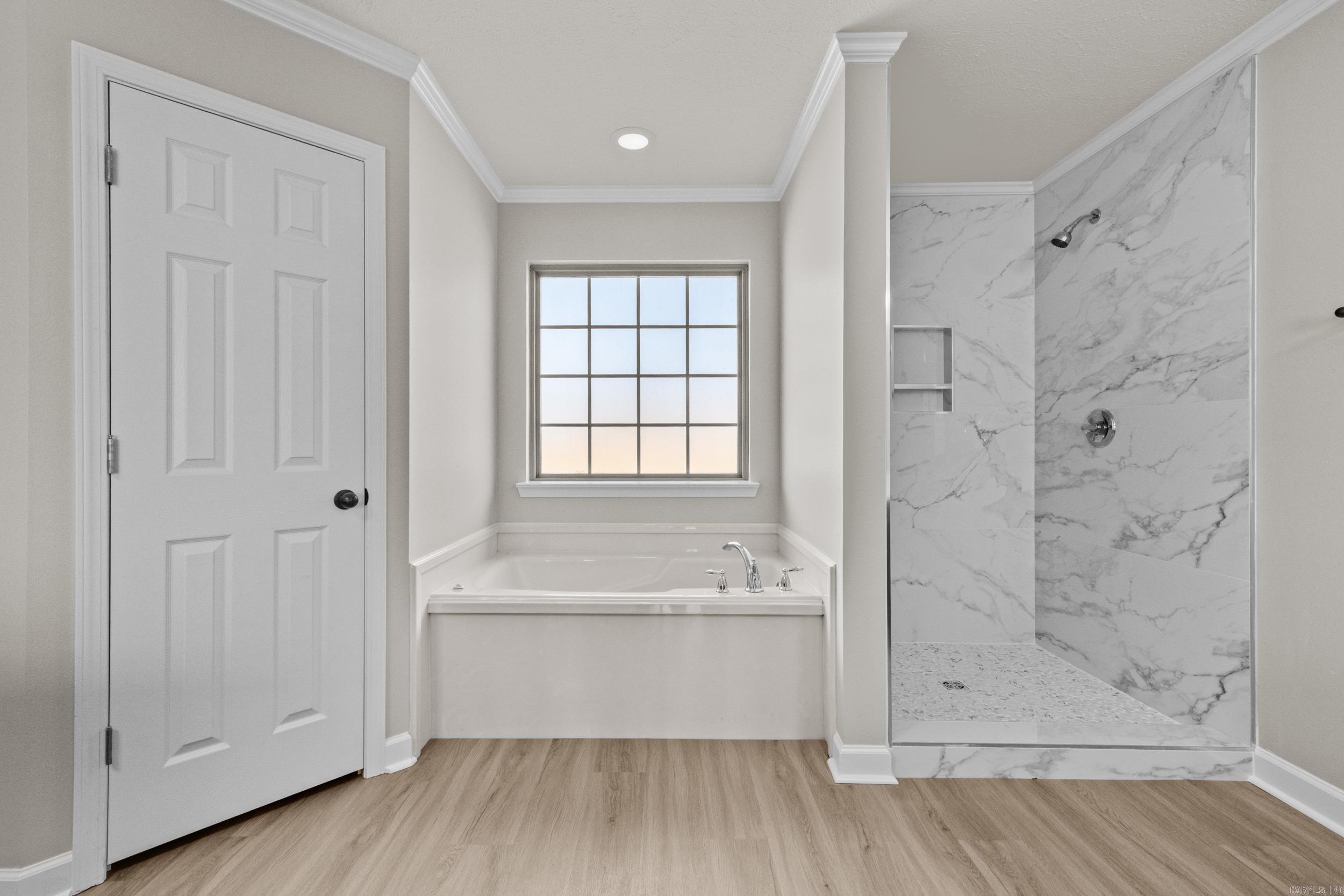 MAKENNA COVE - Residential