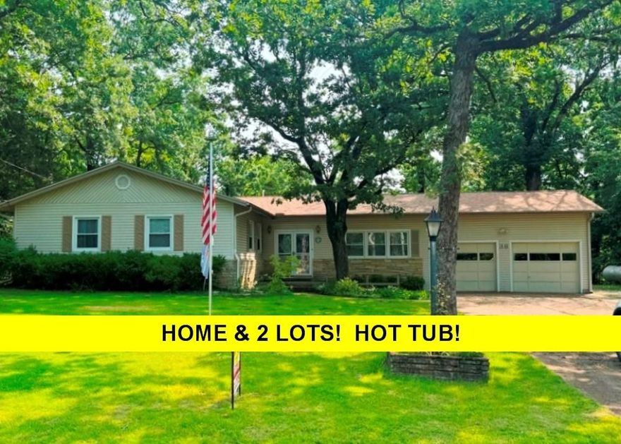 THIS ONE HAS IT ALL!! 3 bdrm, 1 3/4 bath, bonus room off kitchen, dining room, big Arkansas room(h/a) great view of level back yard - quick walk to Hot Tub! All kitchen appliances included. Gas log fireplace, 2-car garage with openers, TWO LEVEL Lots!!  Newer arch roof!  Workshop area off garage - perfect for the handy person. Convenient location not far from Town Center, North Golf Course & River... Great home priced right at $175,000. Listing #2408 Sqft, measurements, taxes are per ARCoData