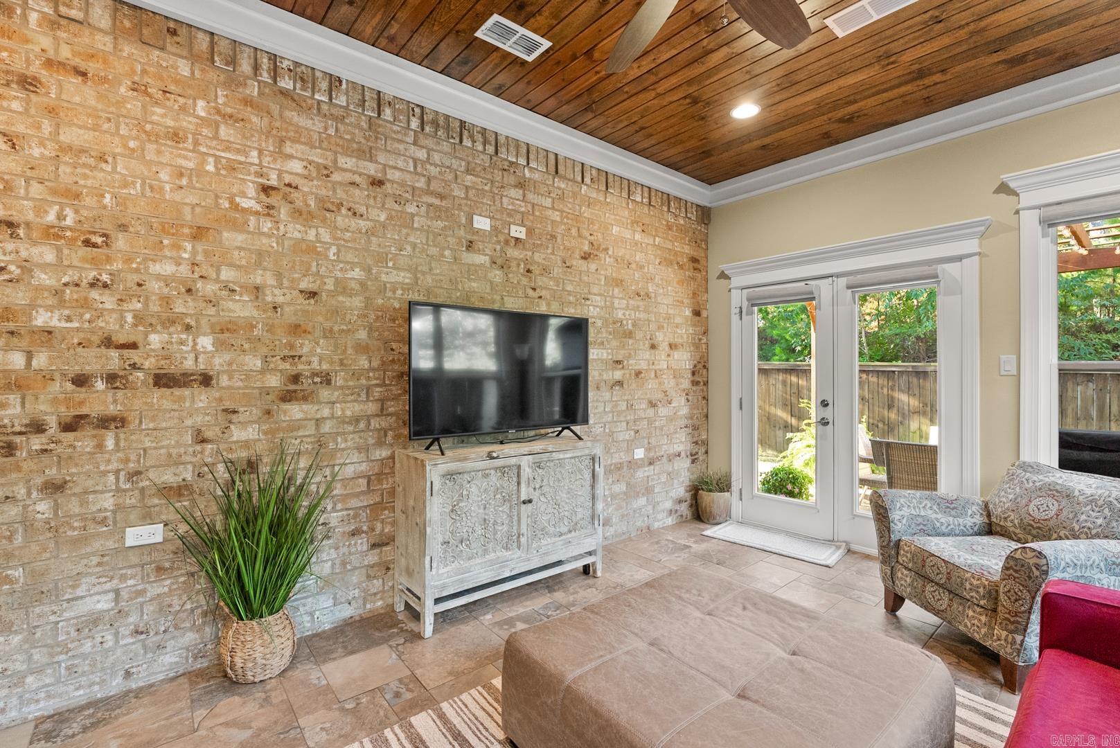 WILDWOOD PLACE - Residential
