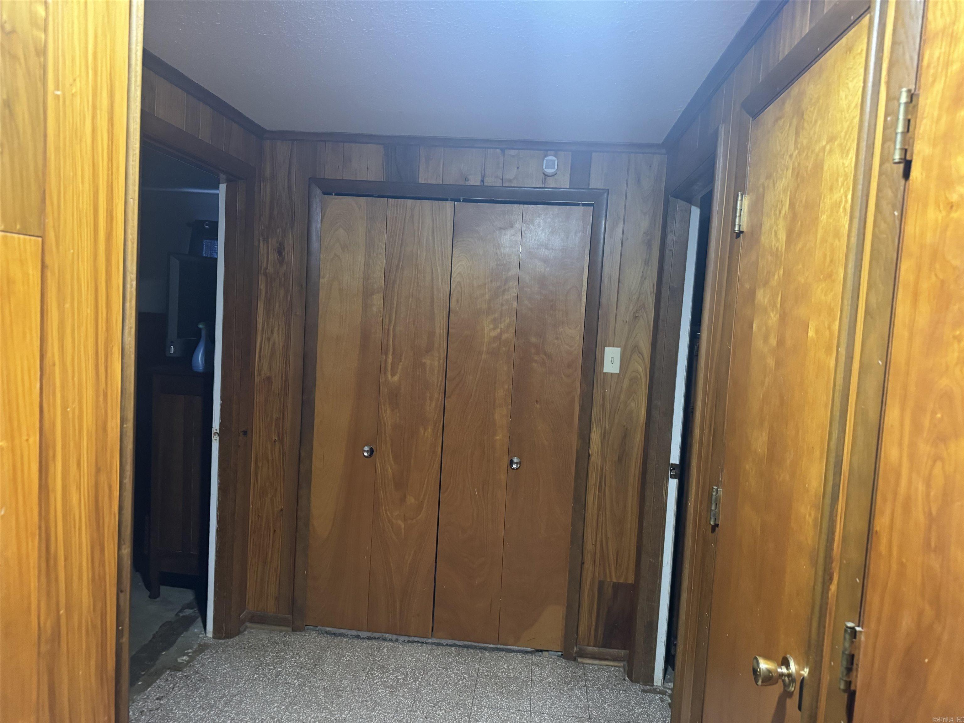 TOWN & COUNTRY ADD - Residential