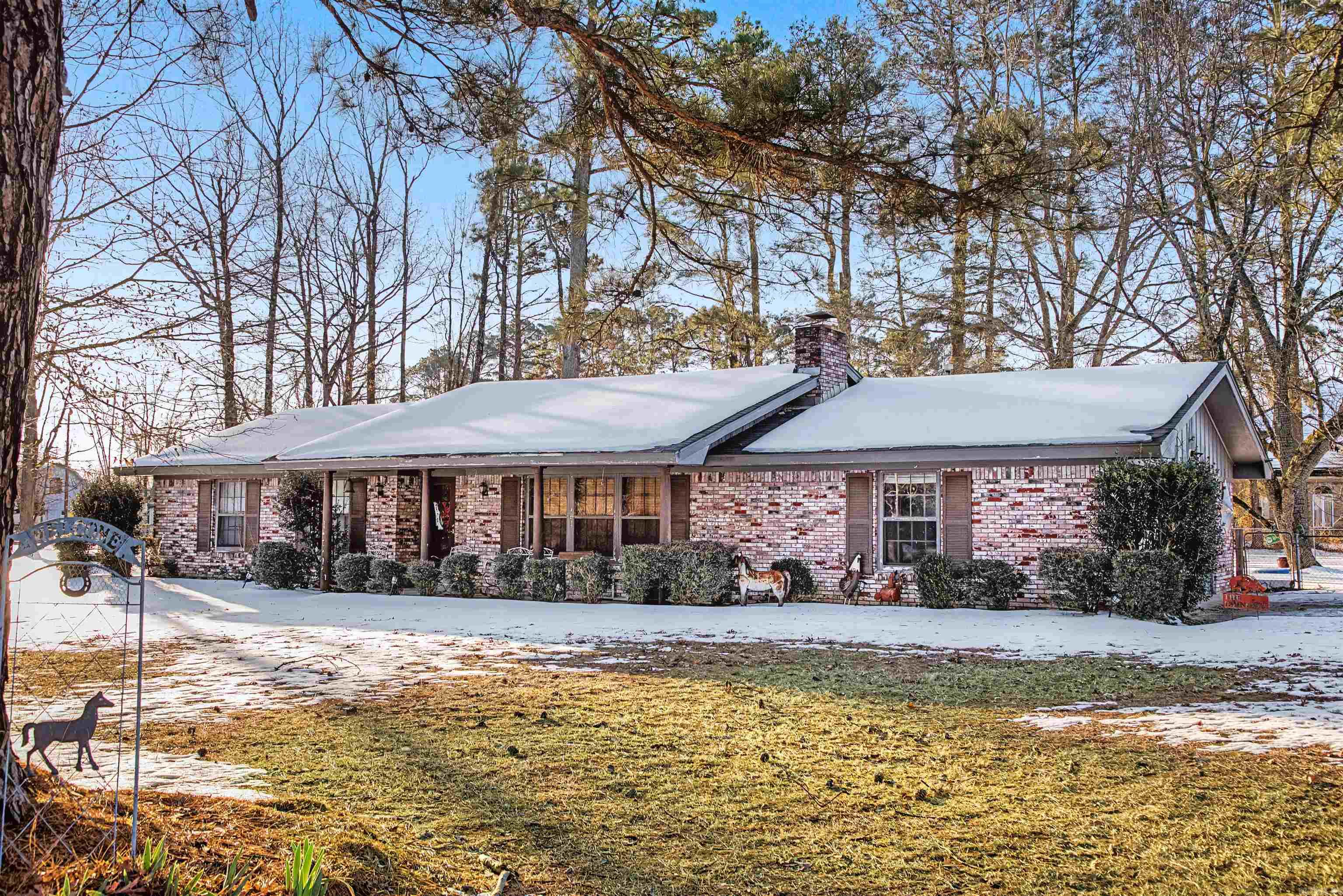 TOWN & COUNTRY ADD - Residential