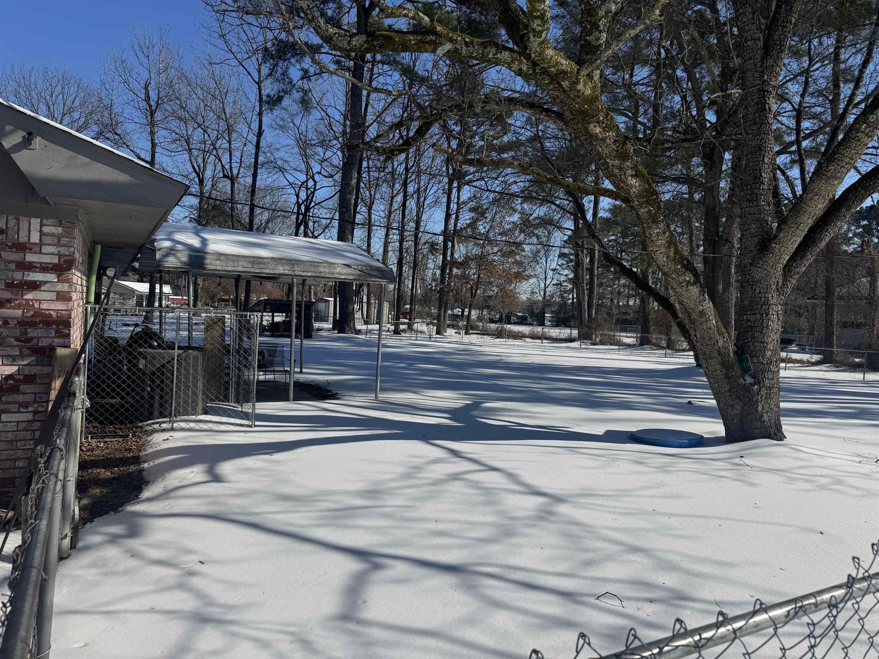 TOWN & COUNTRY ADD - Residential