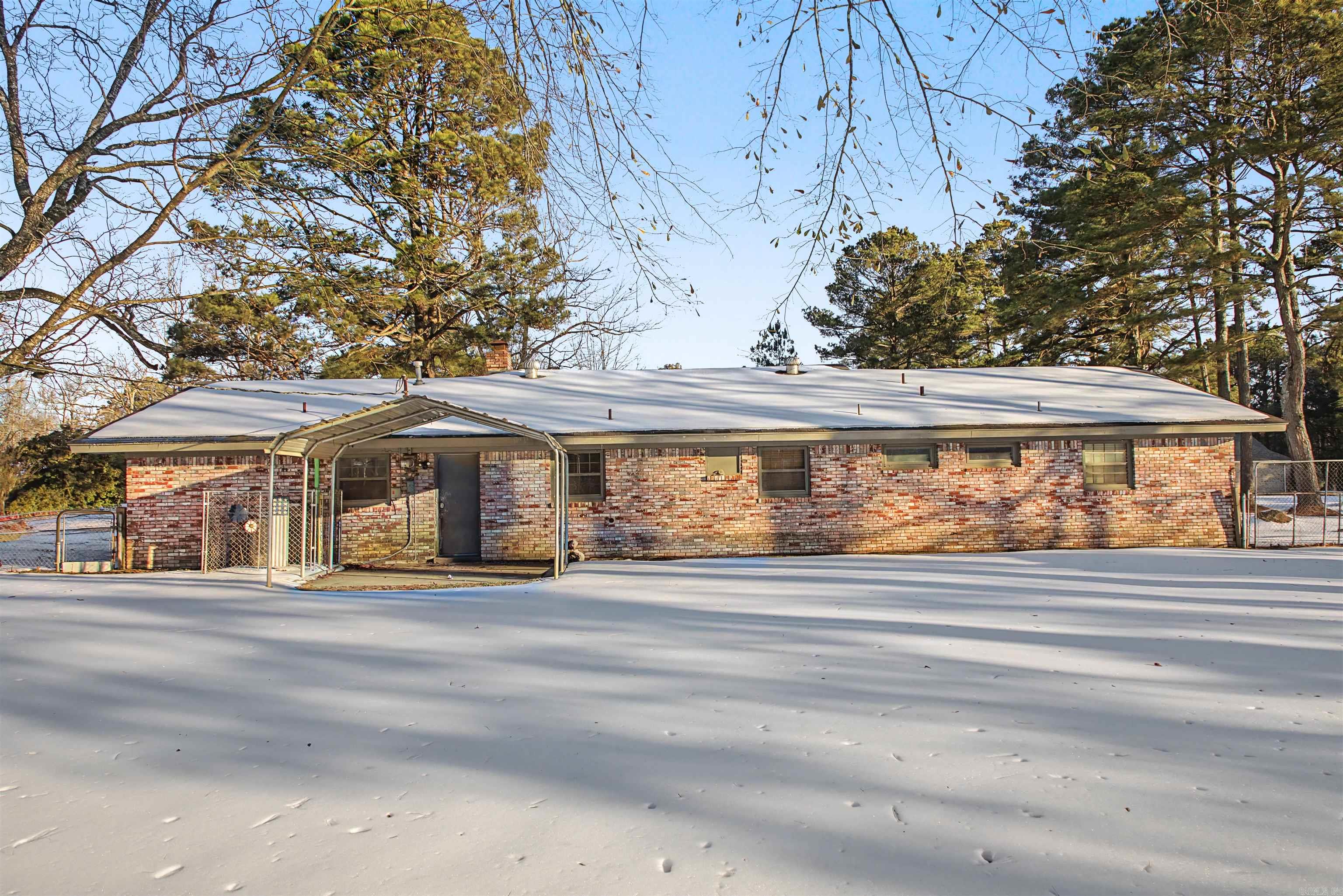 TOWN & COUNTRY ADD - Residential