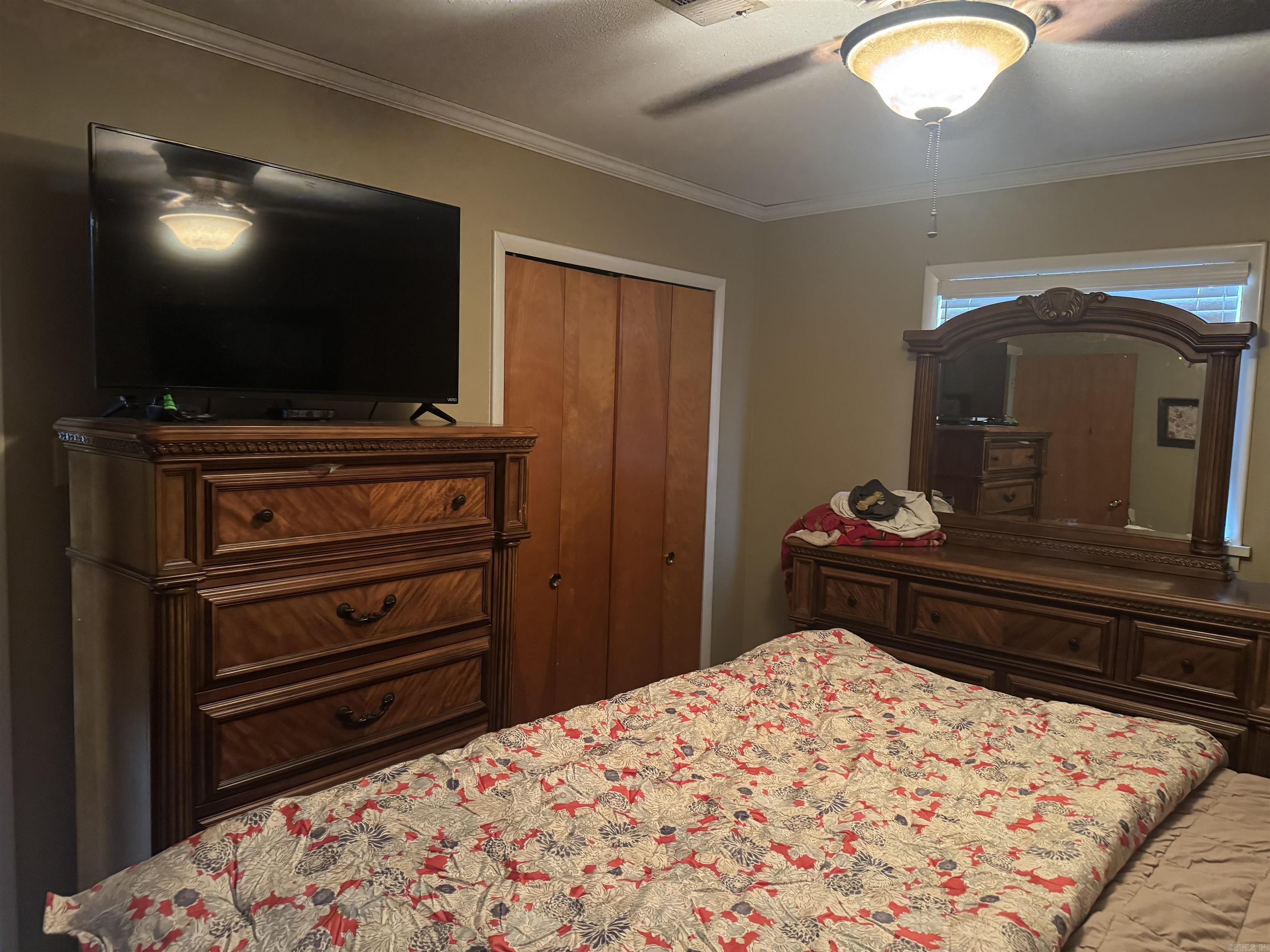 TOWN & COUNTRY ADD - Residential