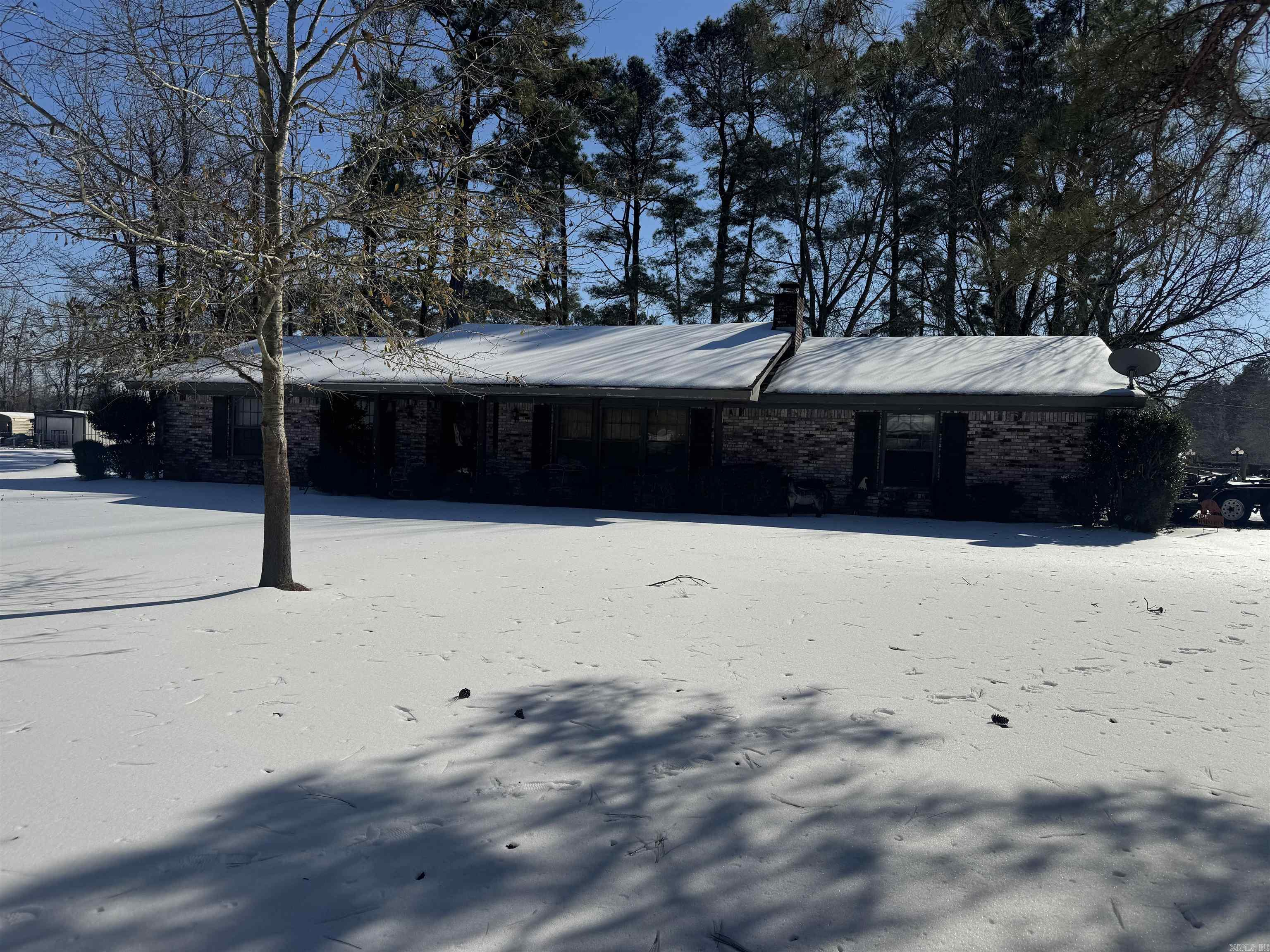 TOWN & COUNTRY ADD - Residential