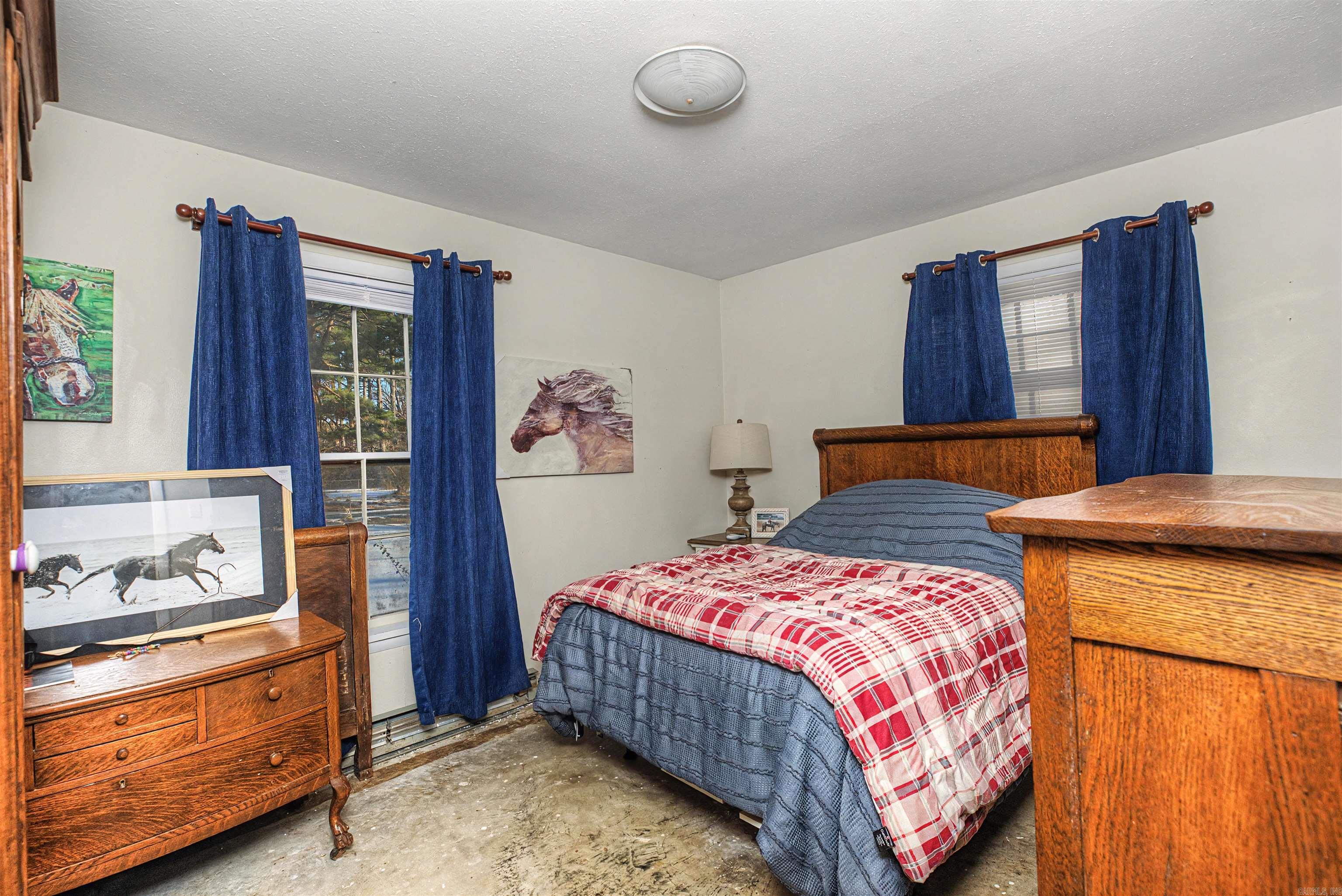 TOWN & COUNTRY ADD - Residential