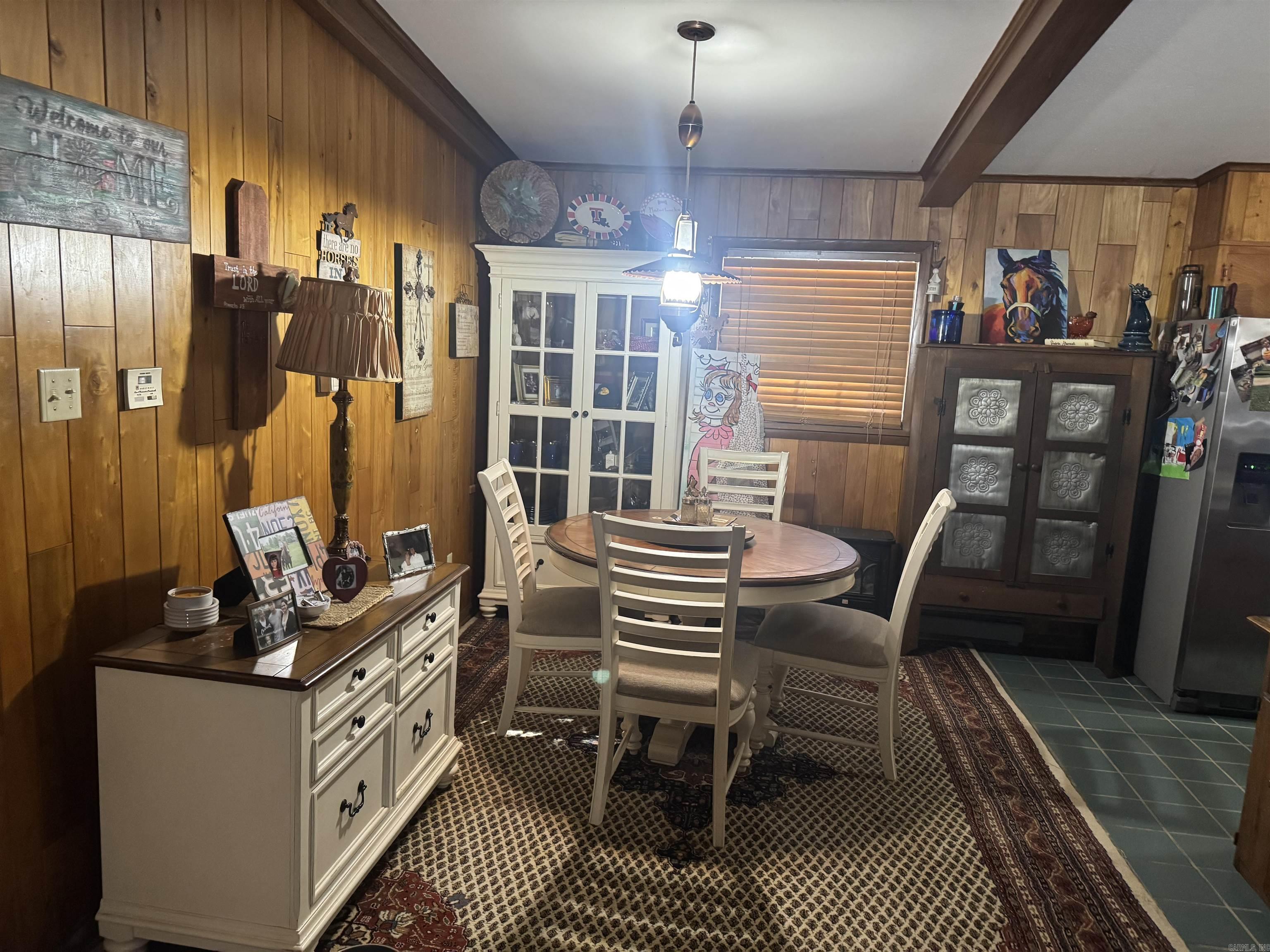 TOWN & COUNTRY ADD - Residential