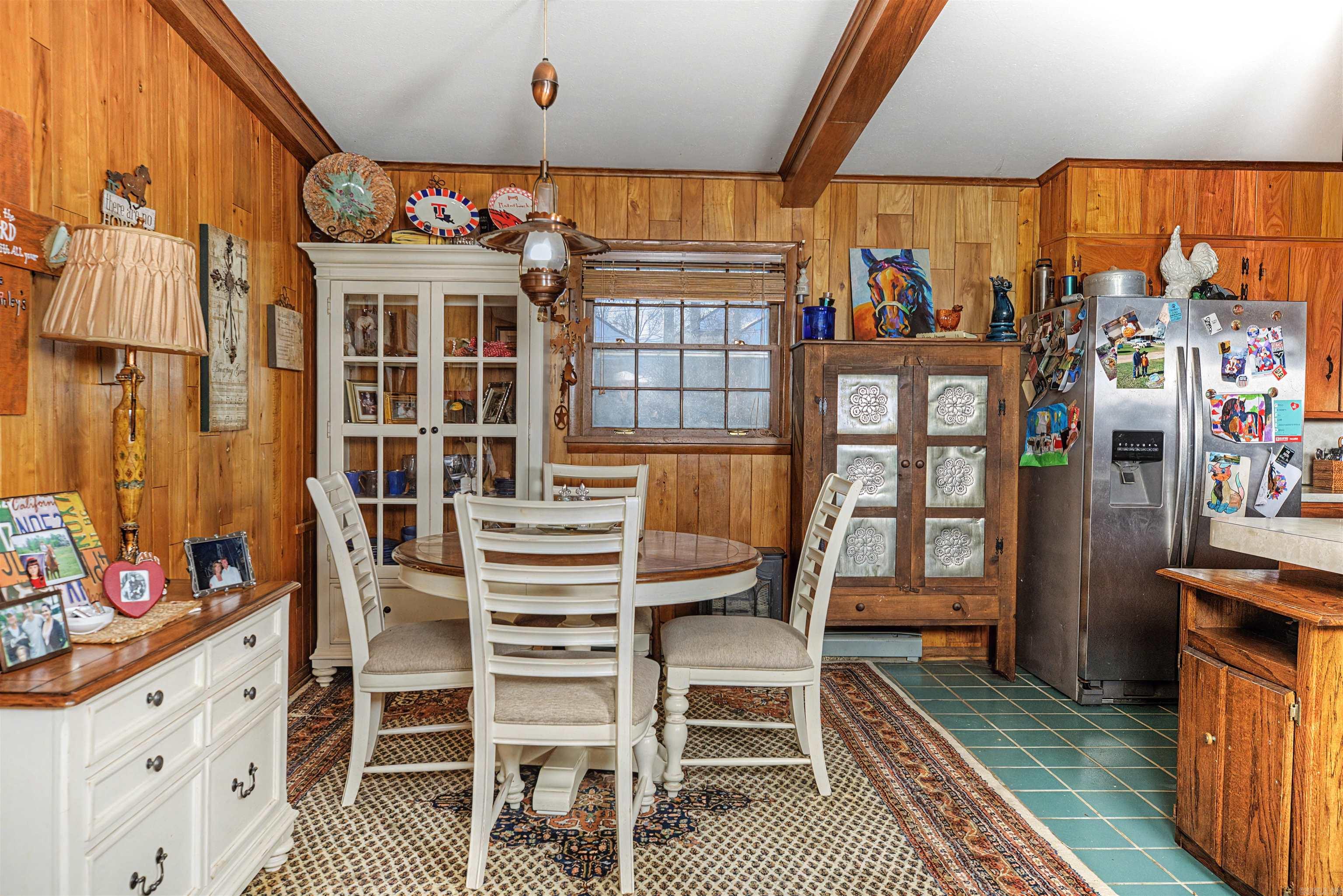 TOWN & COUNTRY ADD - Residential