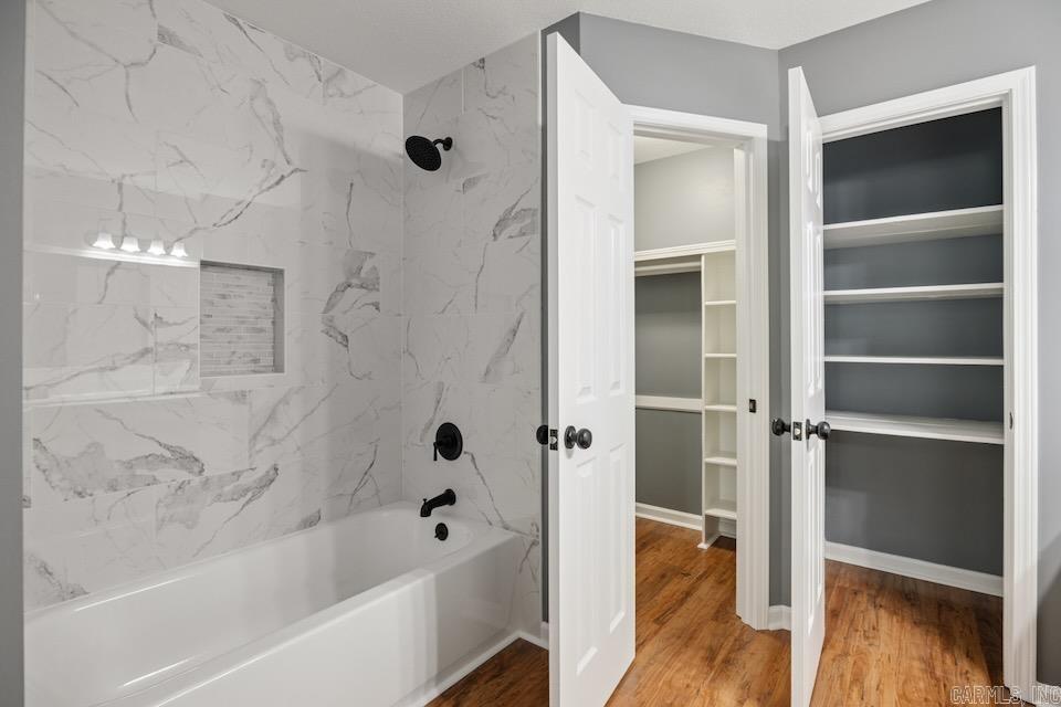 BARRETT'S - Residential