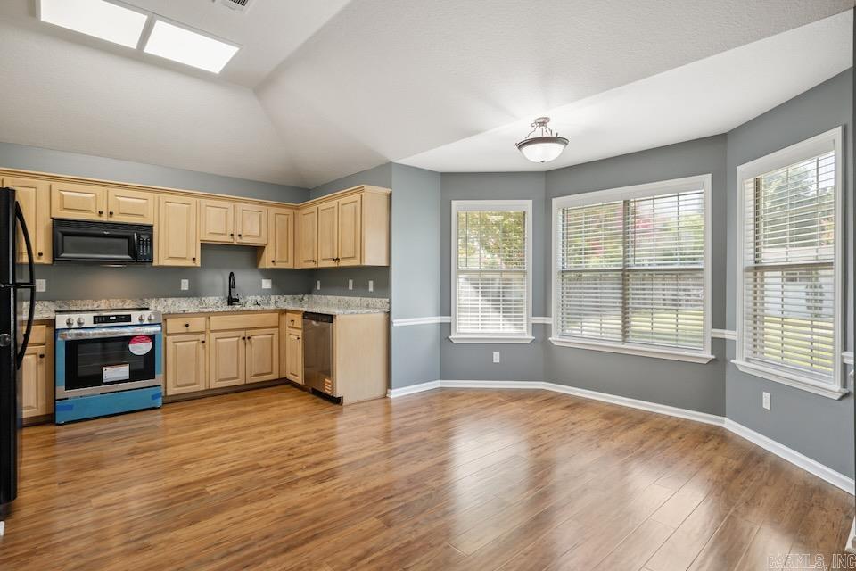 BARRETT'S - Residential