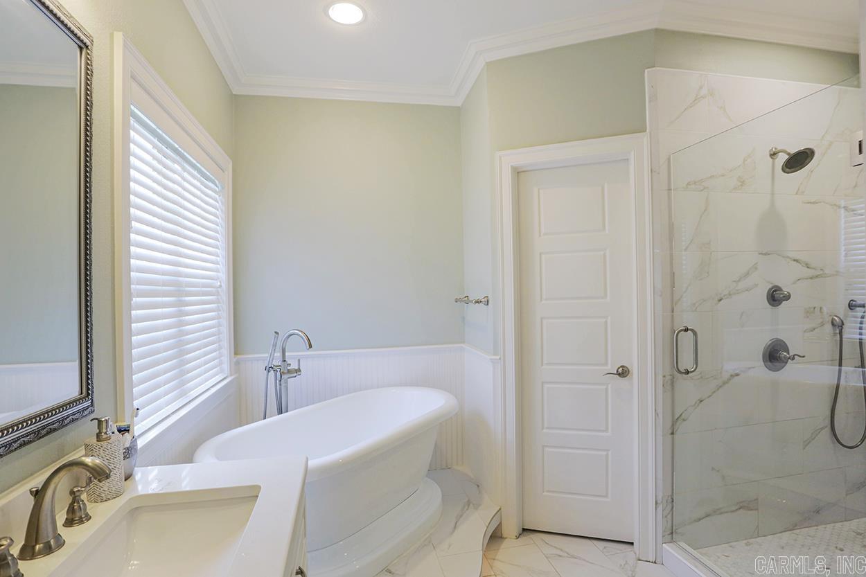 BELLA ROSA - Residential