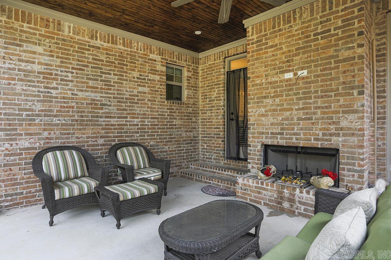 BELLA ROSA - Residential