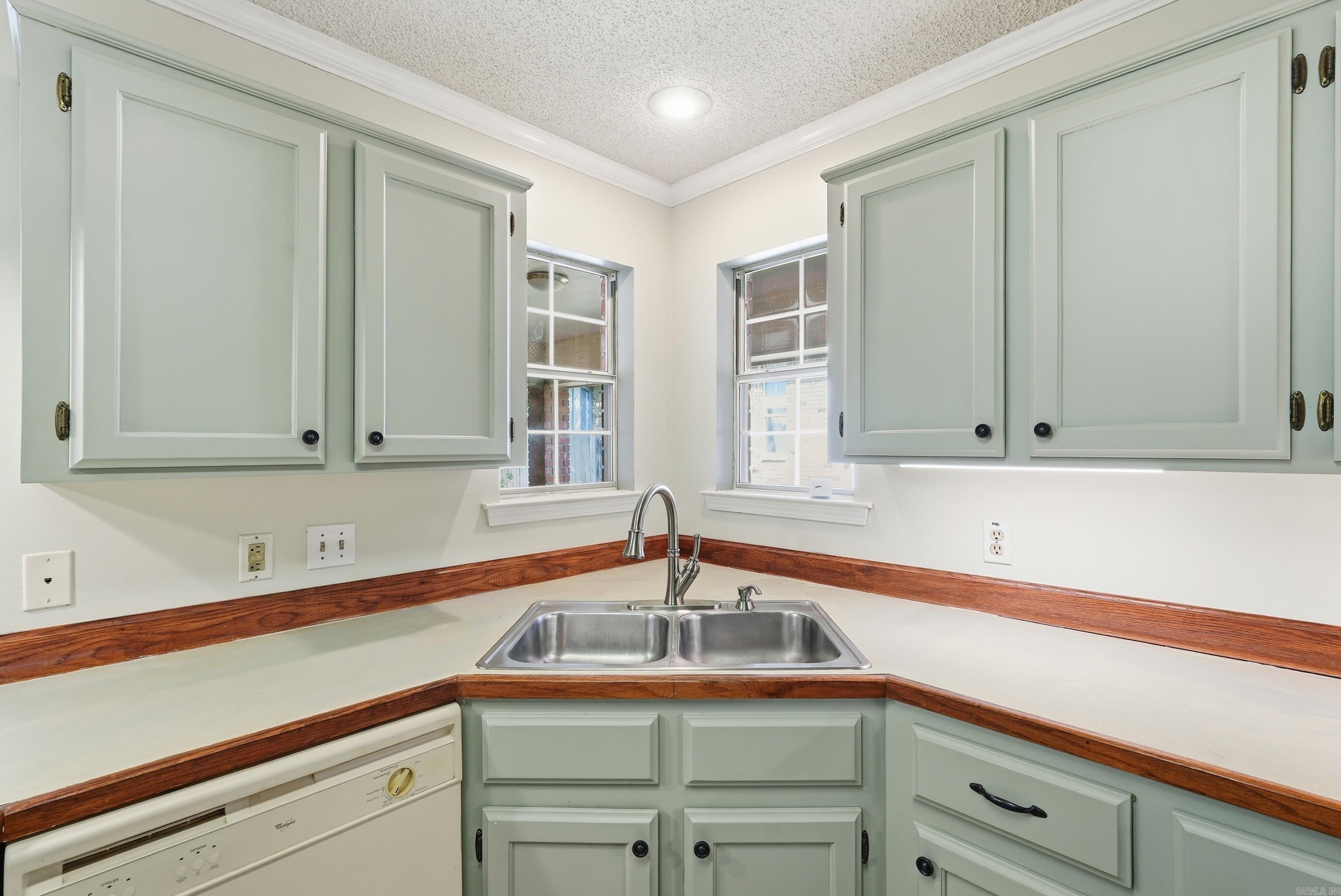 WHITNEY WOODS - Residential