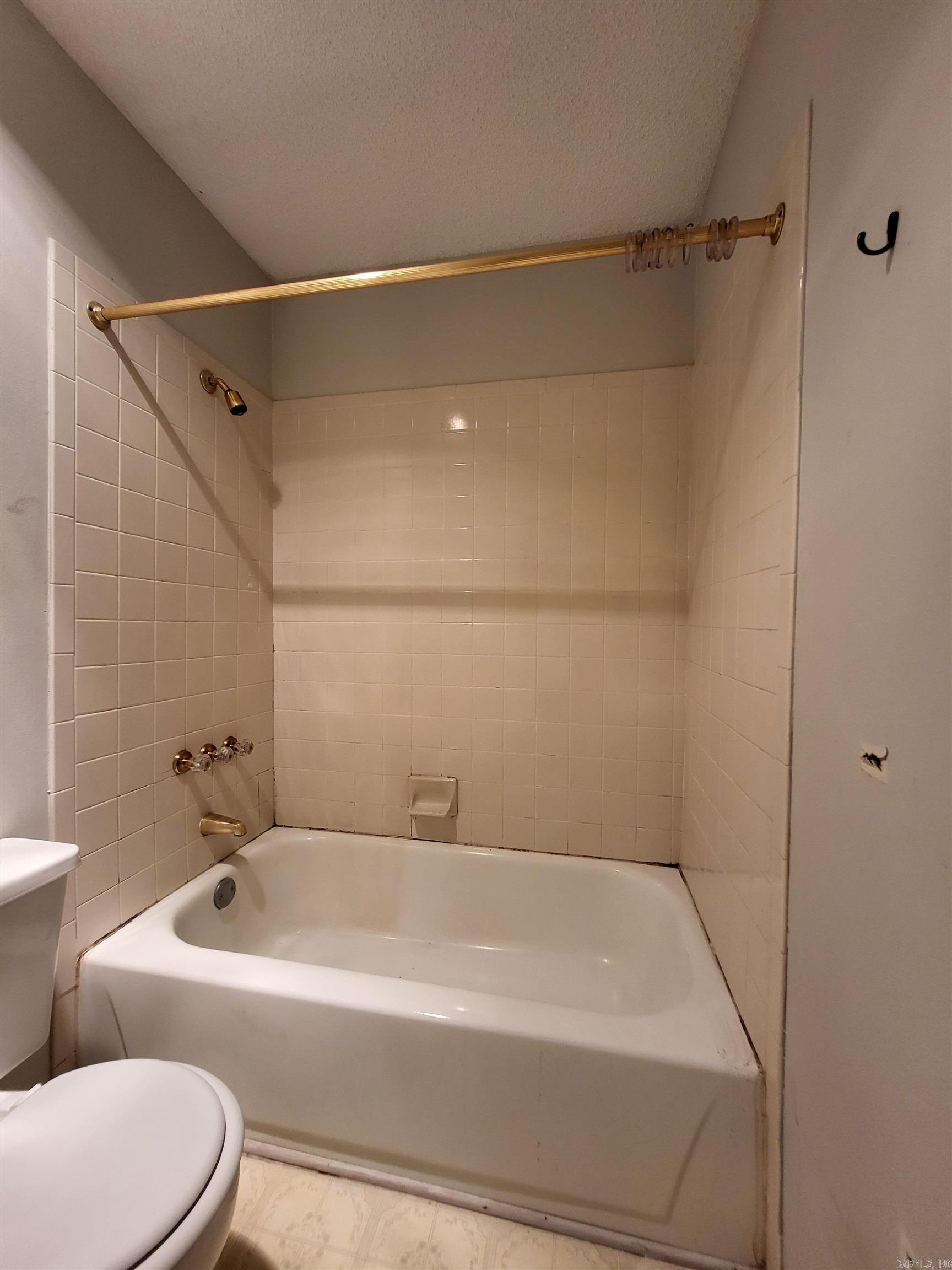 TREEHILL PARK - Residential