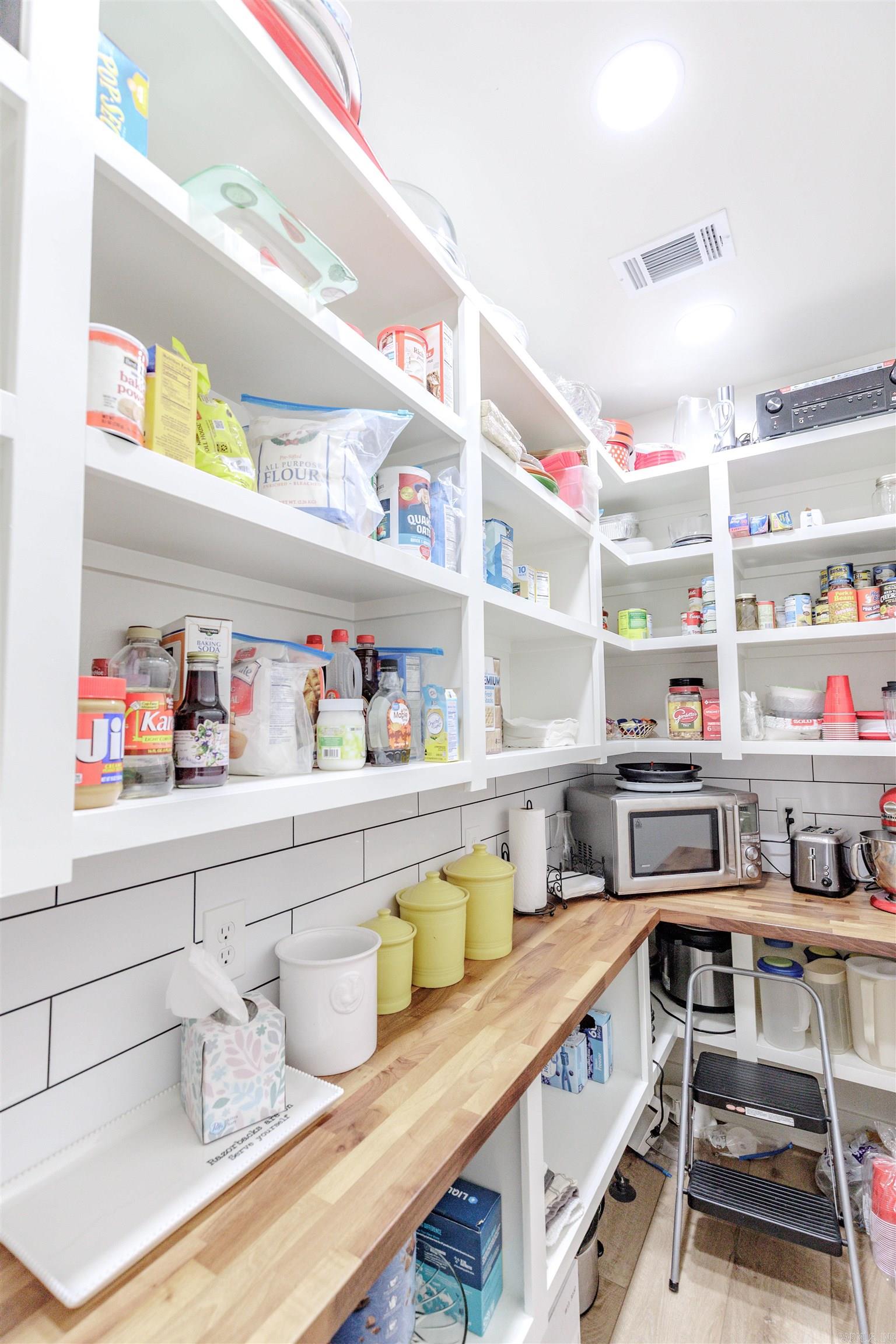 TOMS COVE - Residential