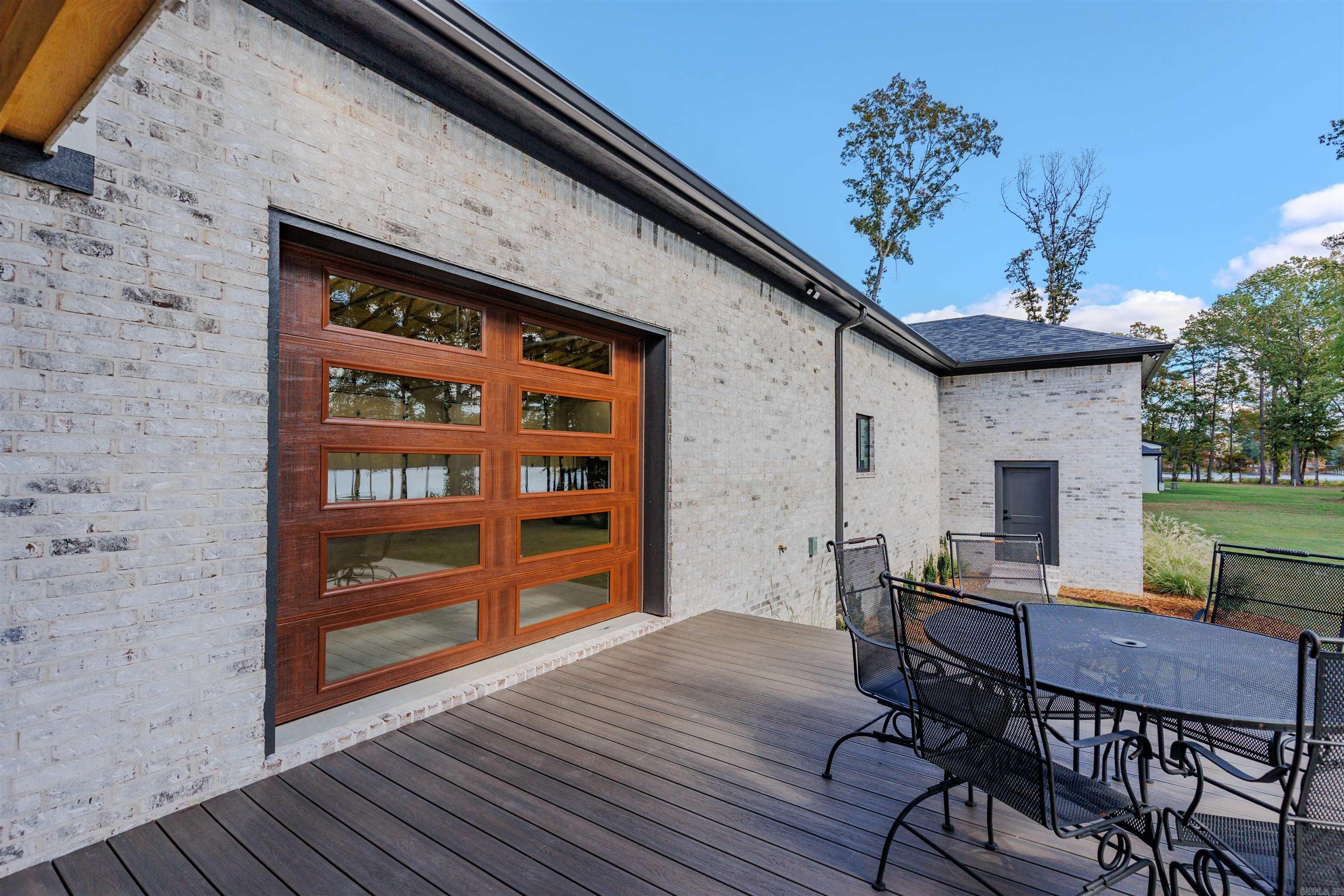 TOMS COVE - Residential