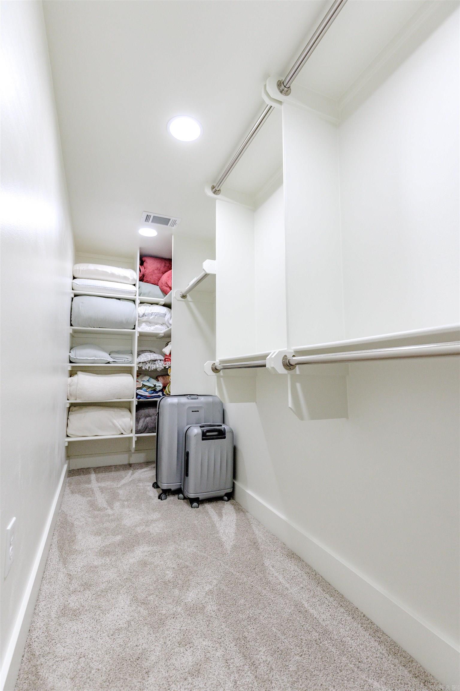 TOMS COVE - Residential