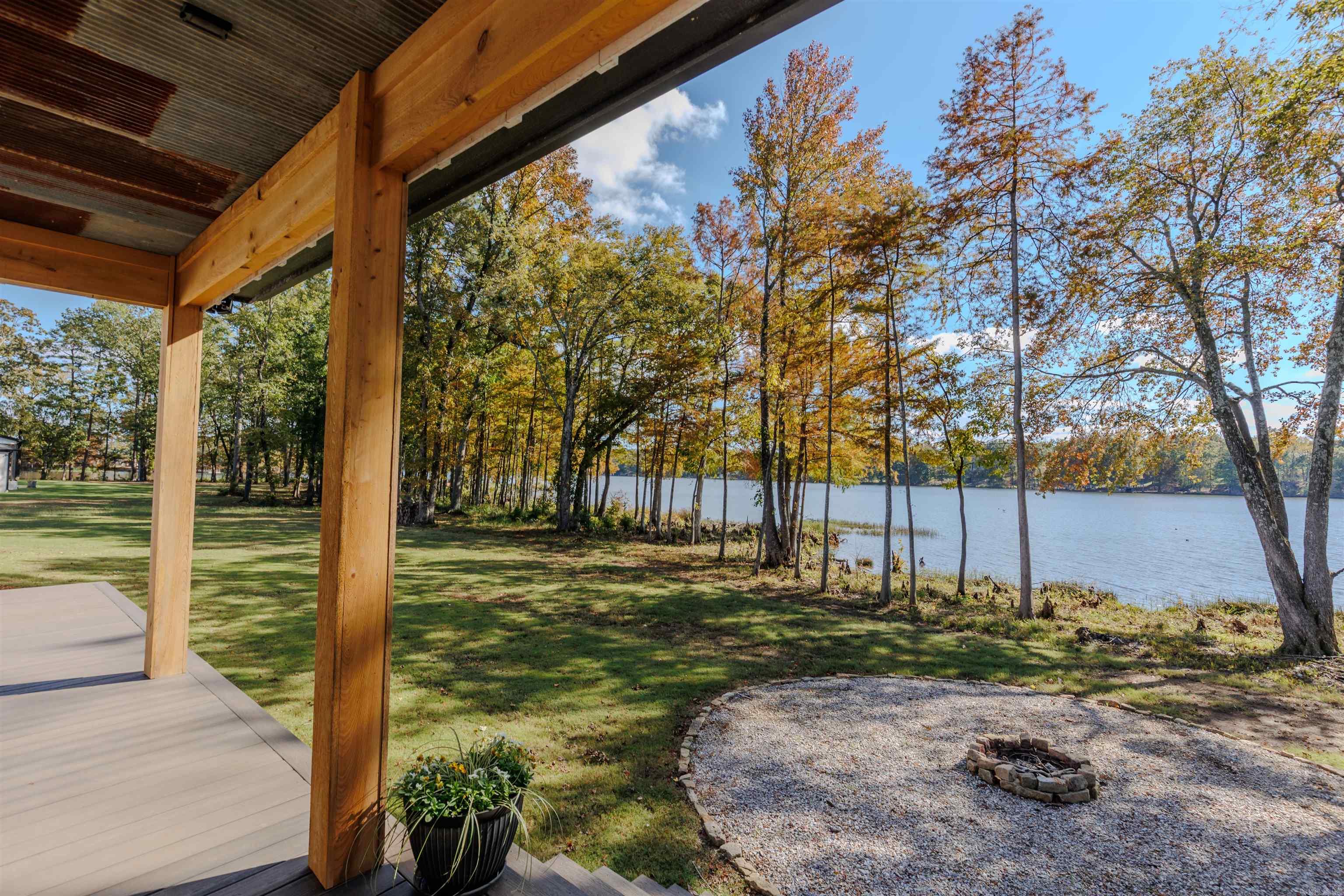 TOMS COVE - Residential