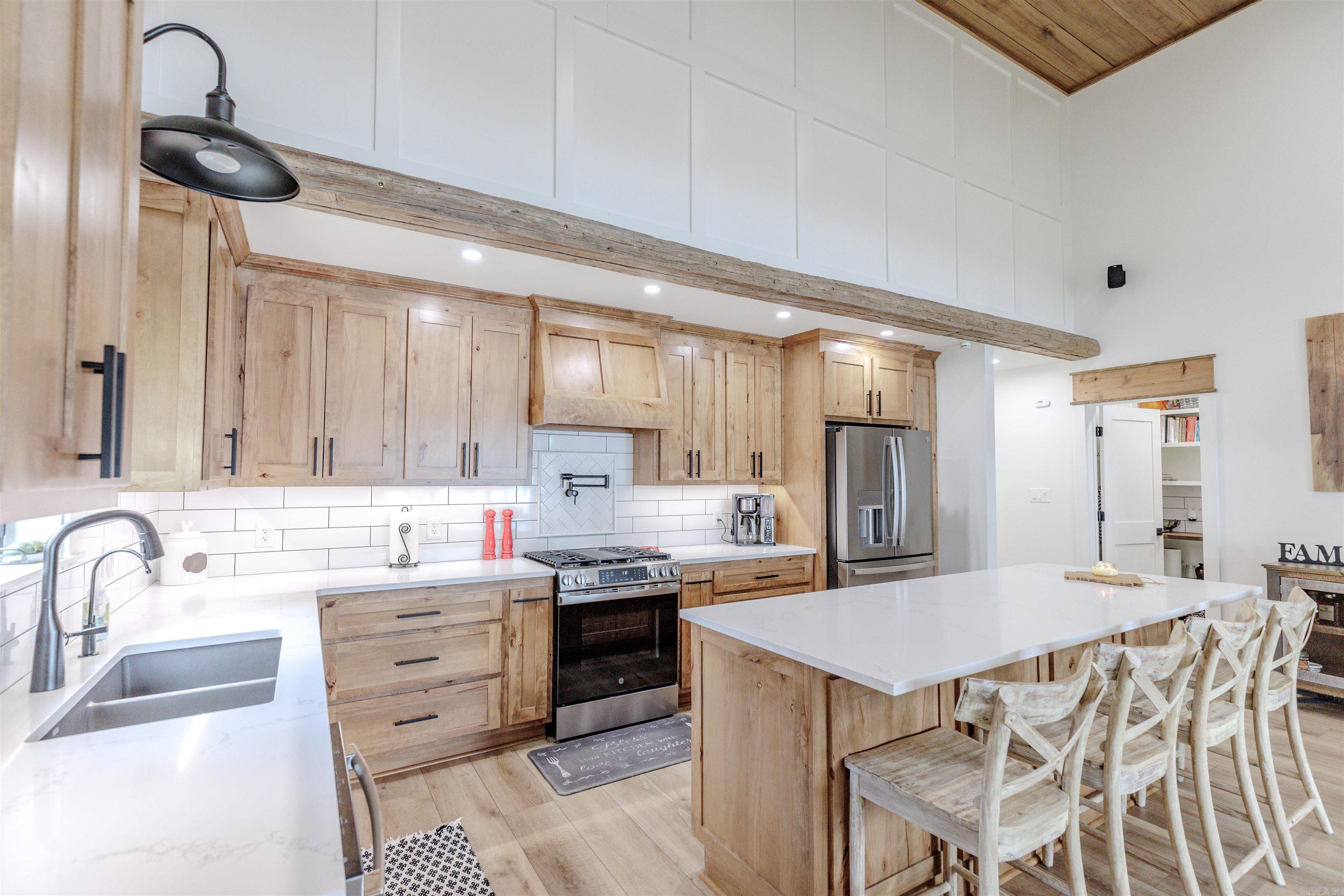 TOMS COVE - Residential