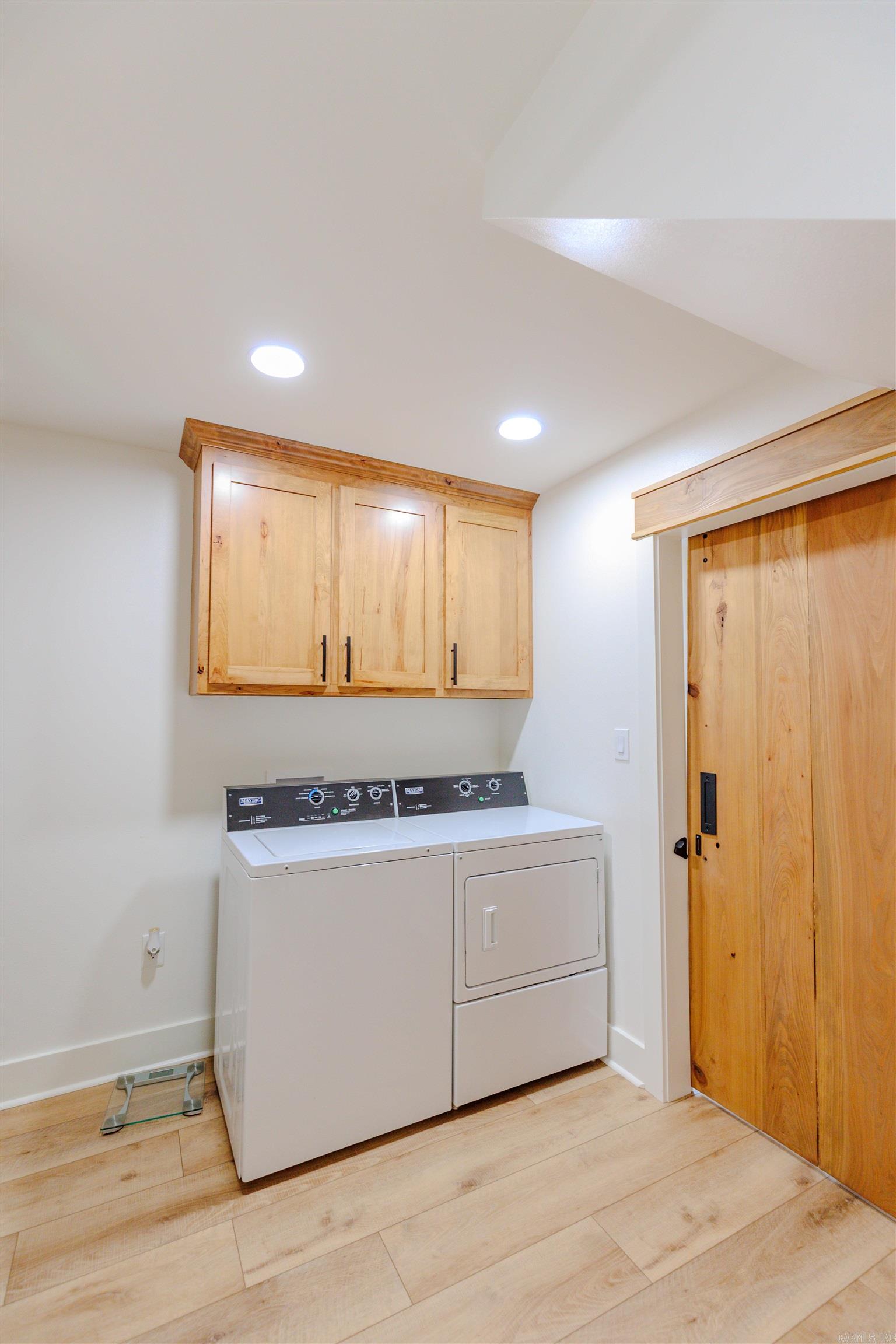 TOMS COVE - Residential