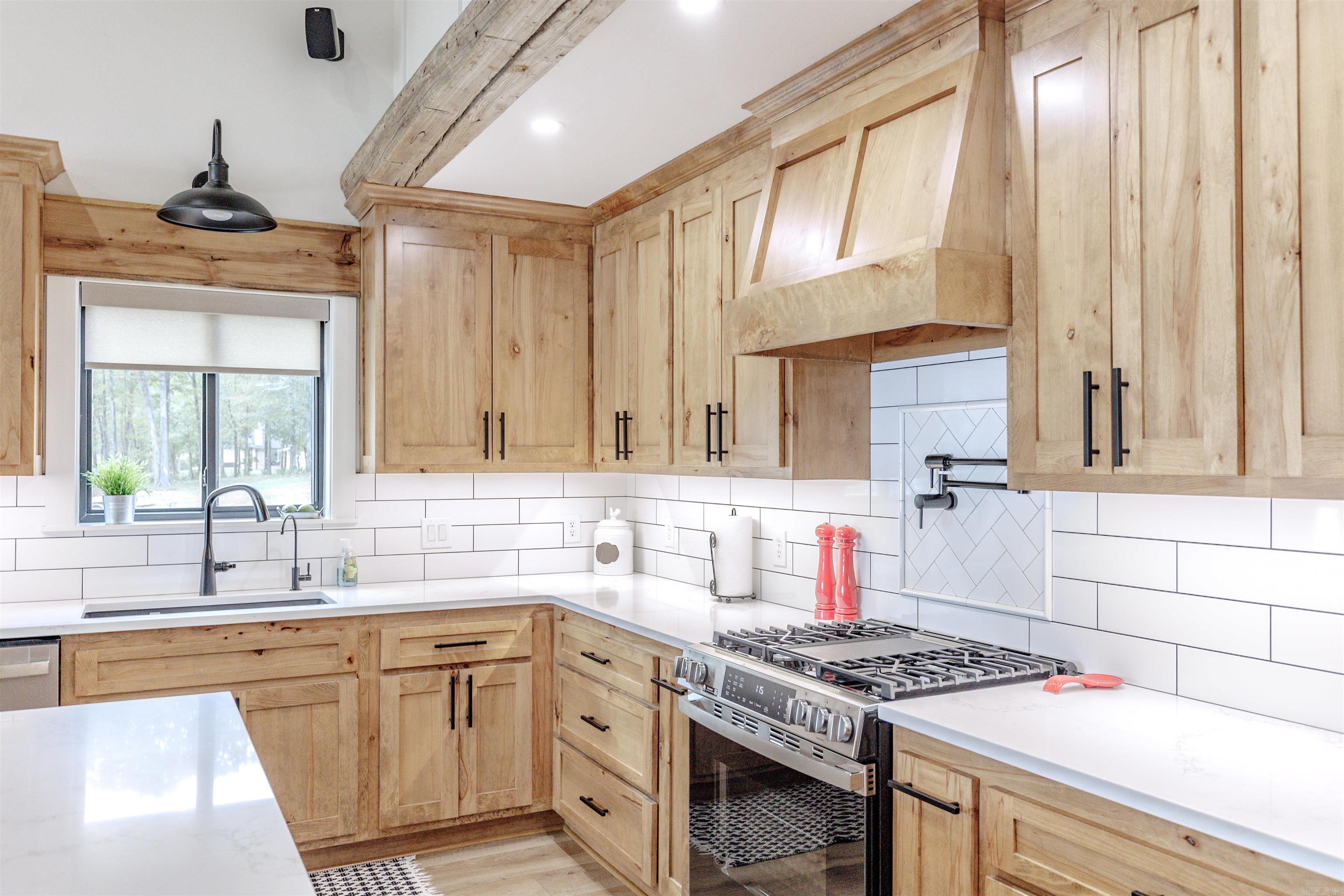 TOMS COVE - Residential