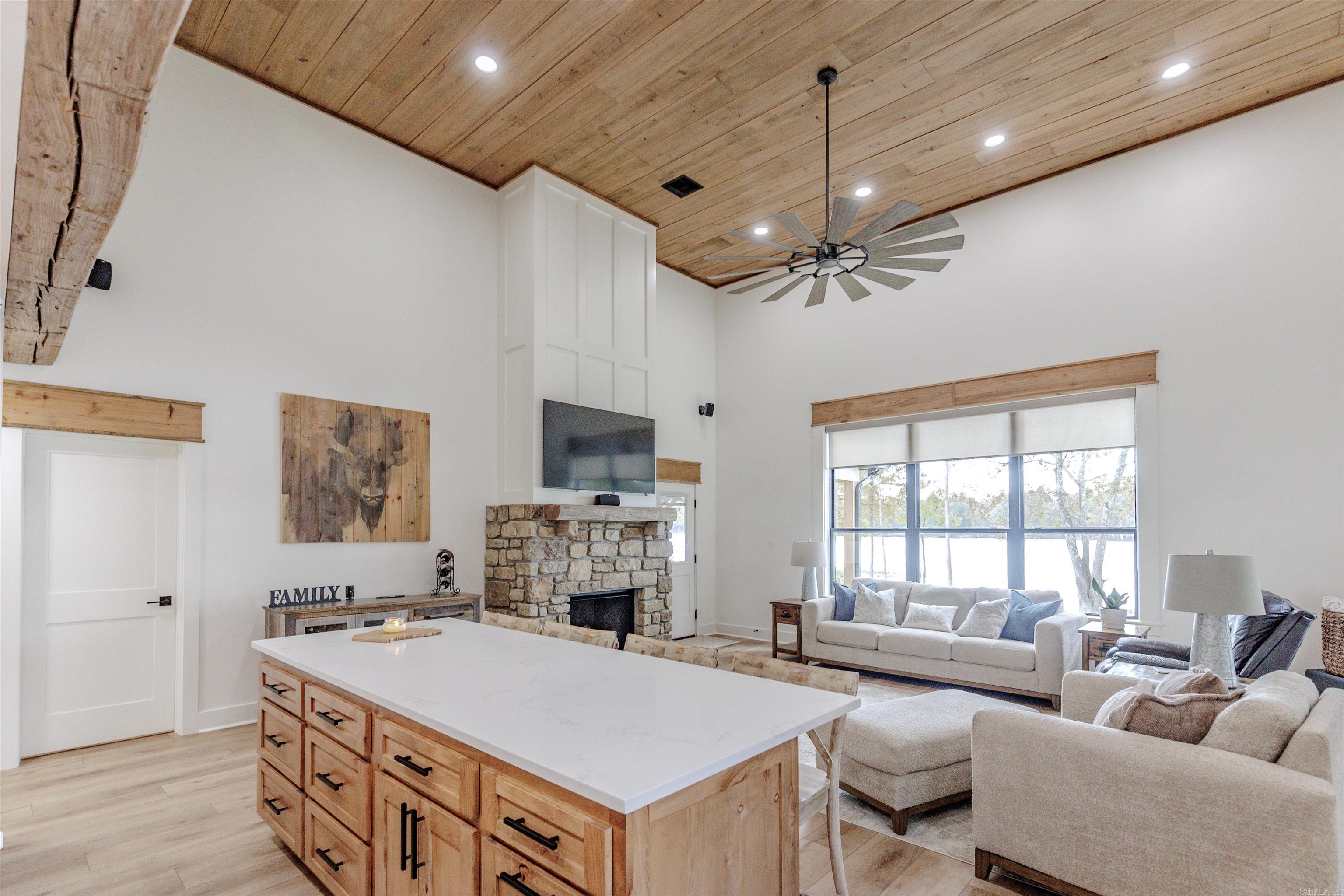 TOMS COVE - Residential