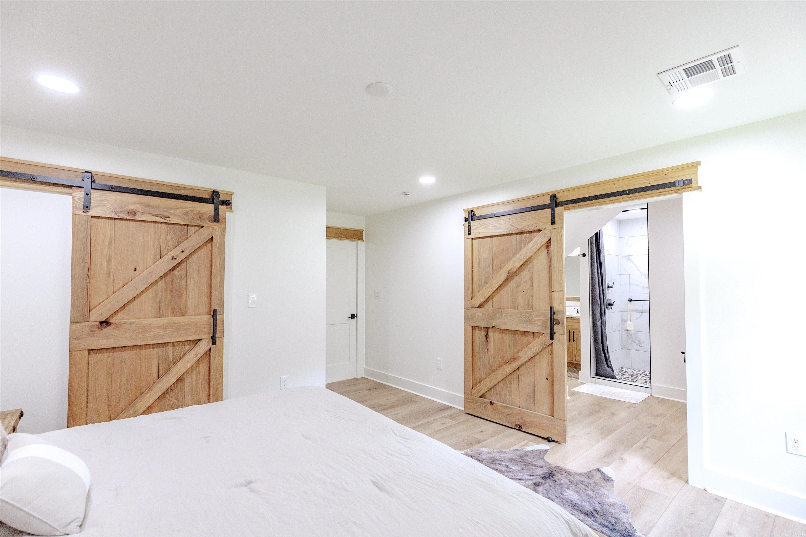 TOMS COVE - Residential