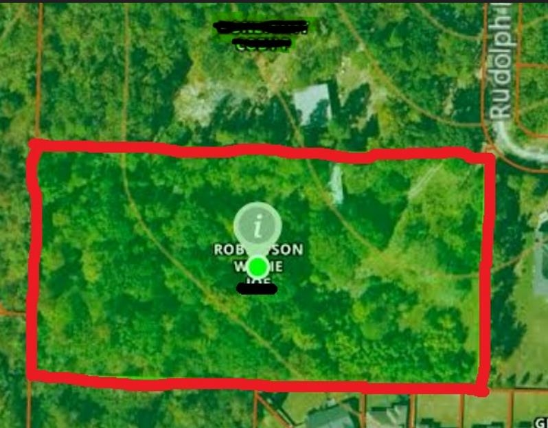 Wonderful 5 acre lot with many possibilities, you could build your dream home or maybe even a shop. Country feel but yet still close to town. Electricity and water available and also has a well.